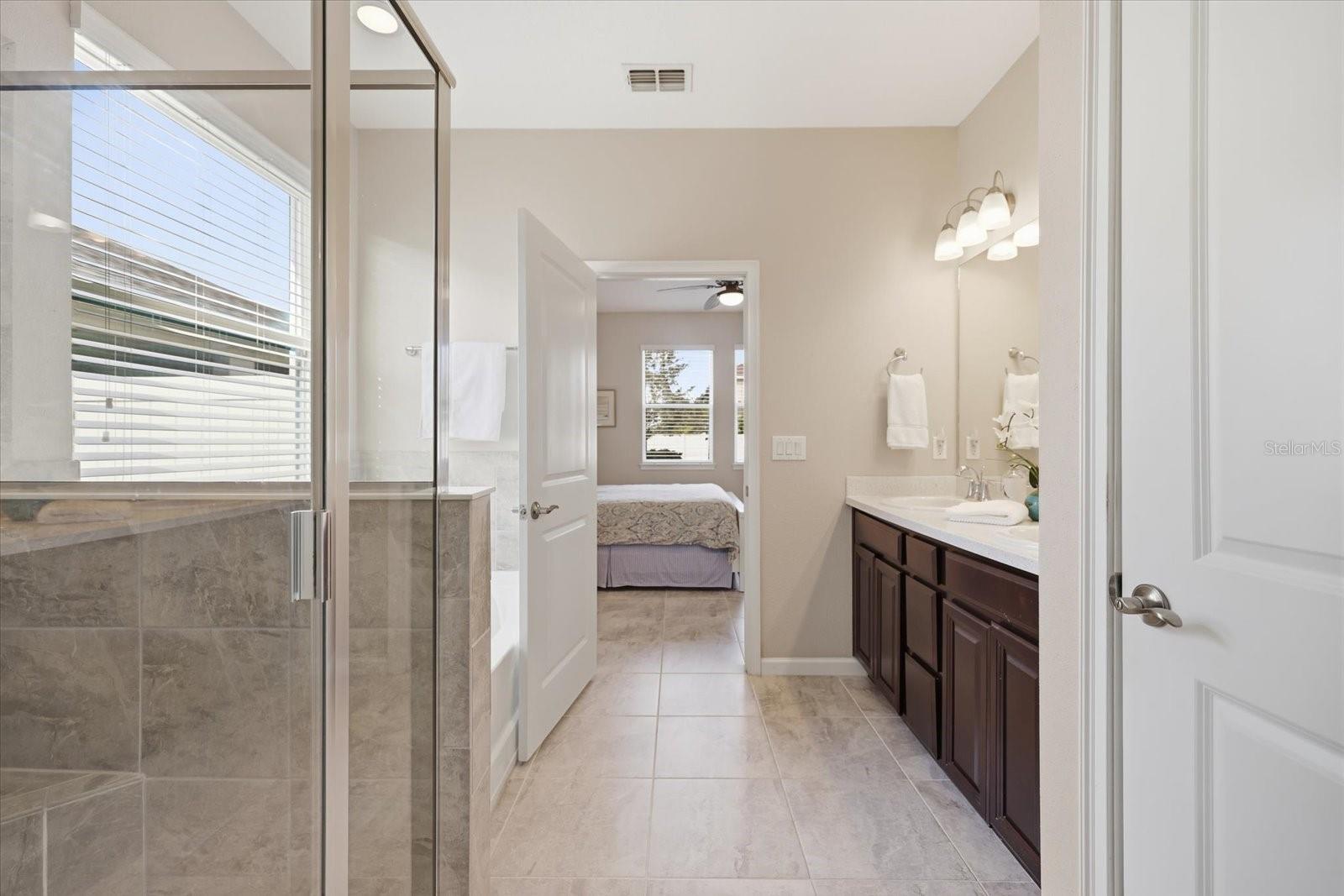 11243 Spring Gate Trl Property Photo 24