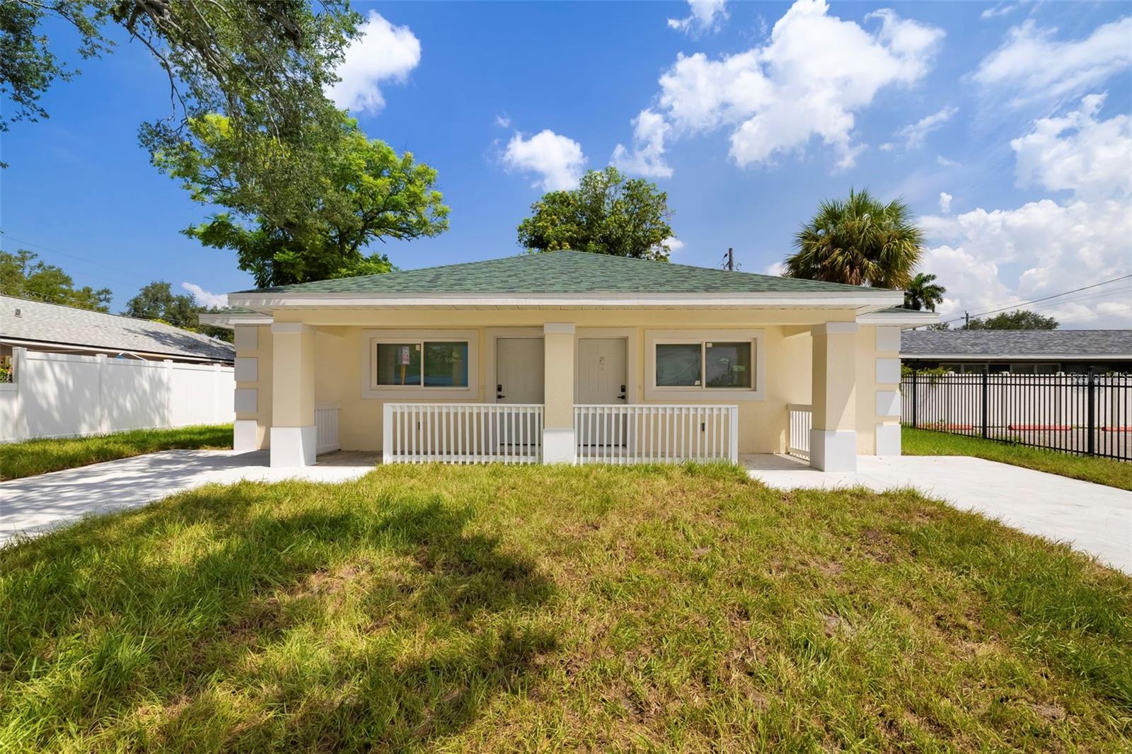 1414 17th Ave W #a&b Property Photo 1