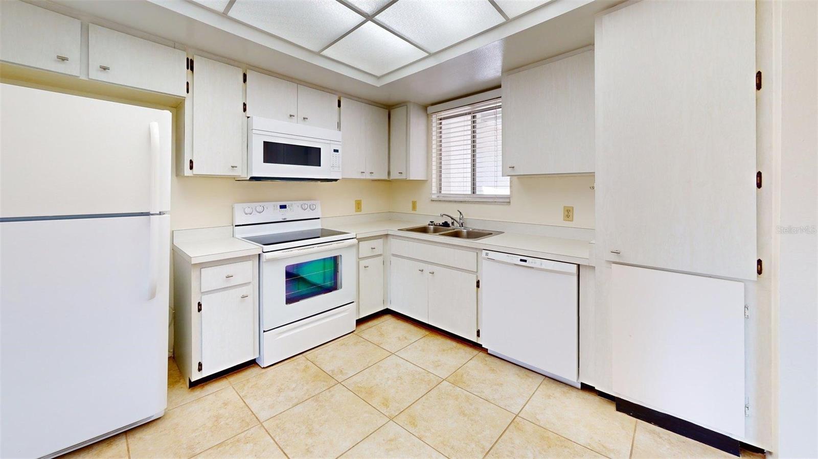 1213 Glen Oaks Dr E Property Photo 14