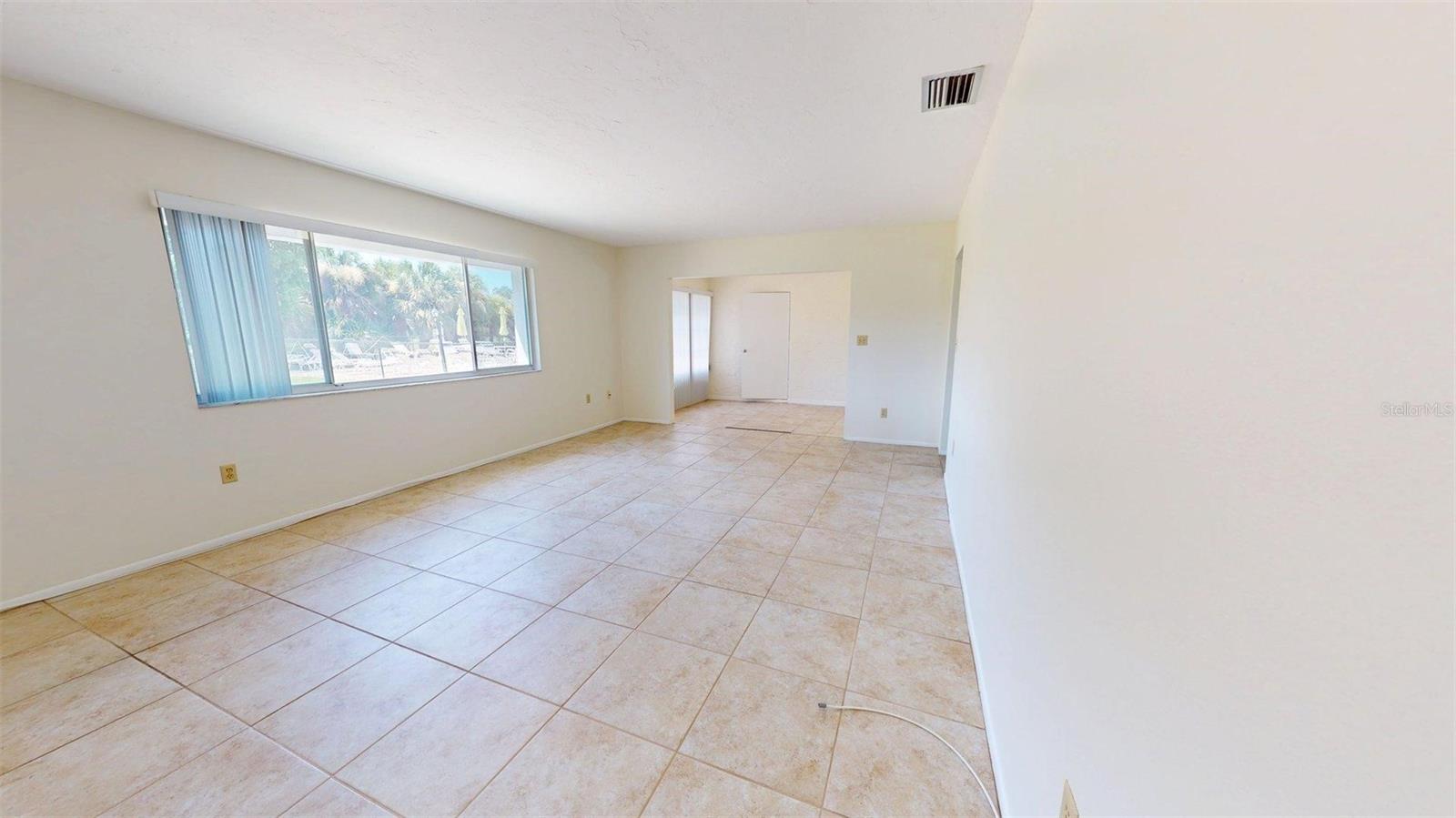 1213 Glen Oaks Dr E Property Photo 21