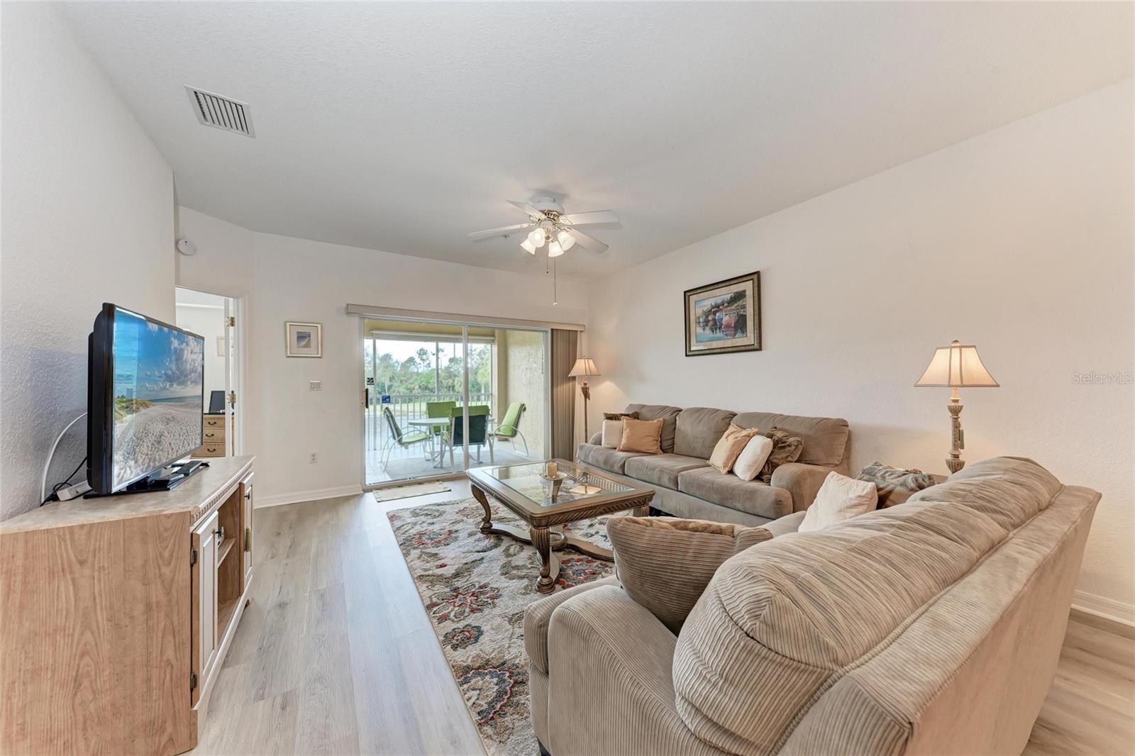 6326 Grand Oak Cir #203 Property Photo 8