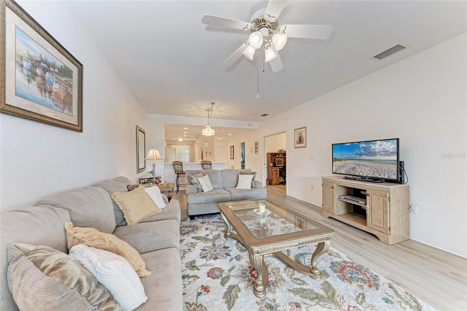 6326 Grand Oak Cir #203 Property Photo 11