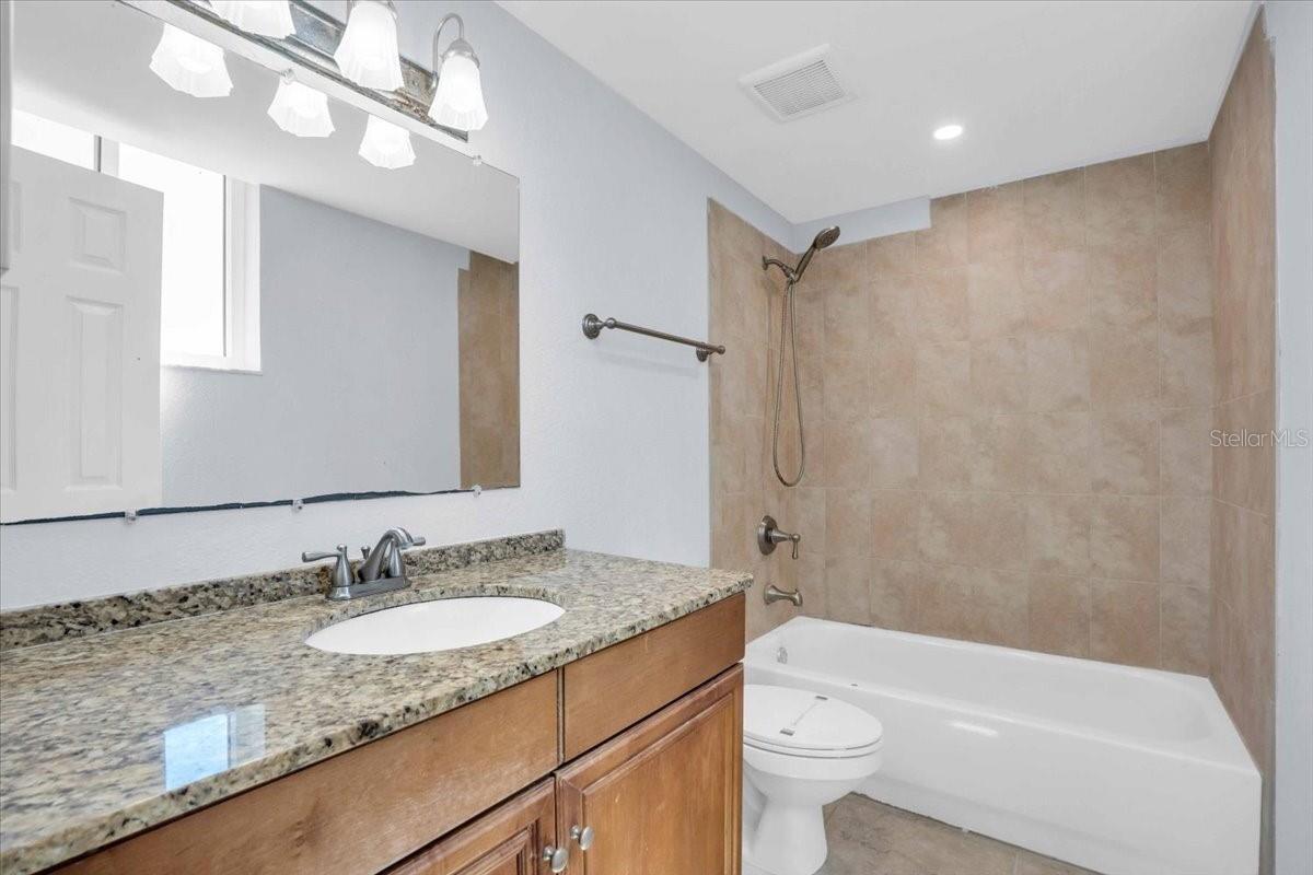 2755 Coconut Bay Ln #3f Property Photo 8