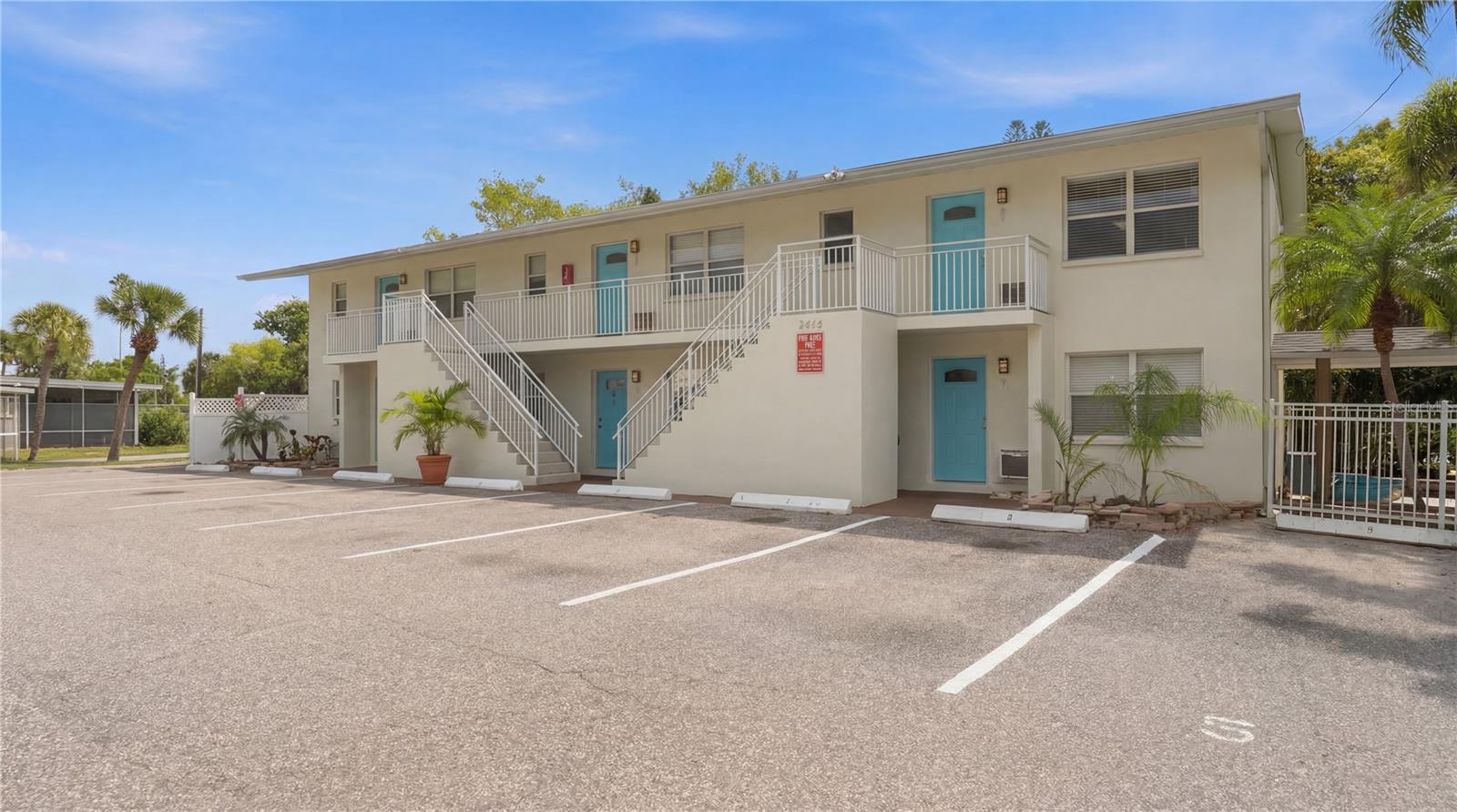 1644 REDWOOD ST #Apt D Property Photo 1