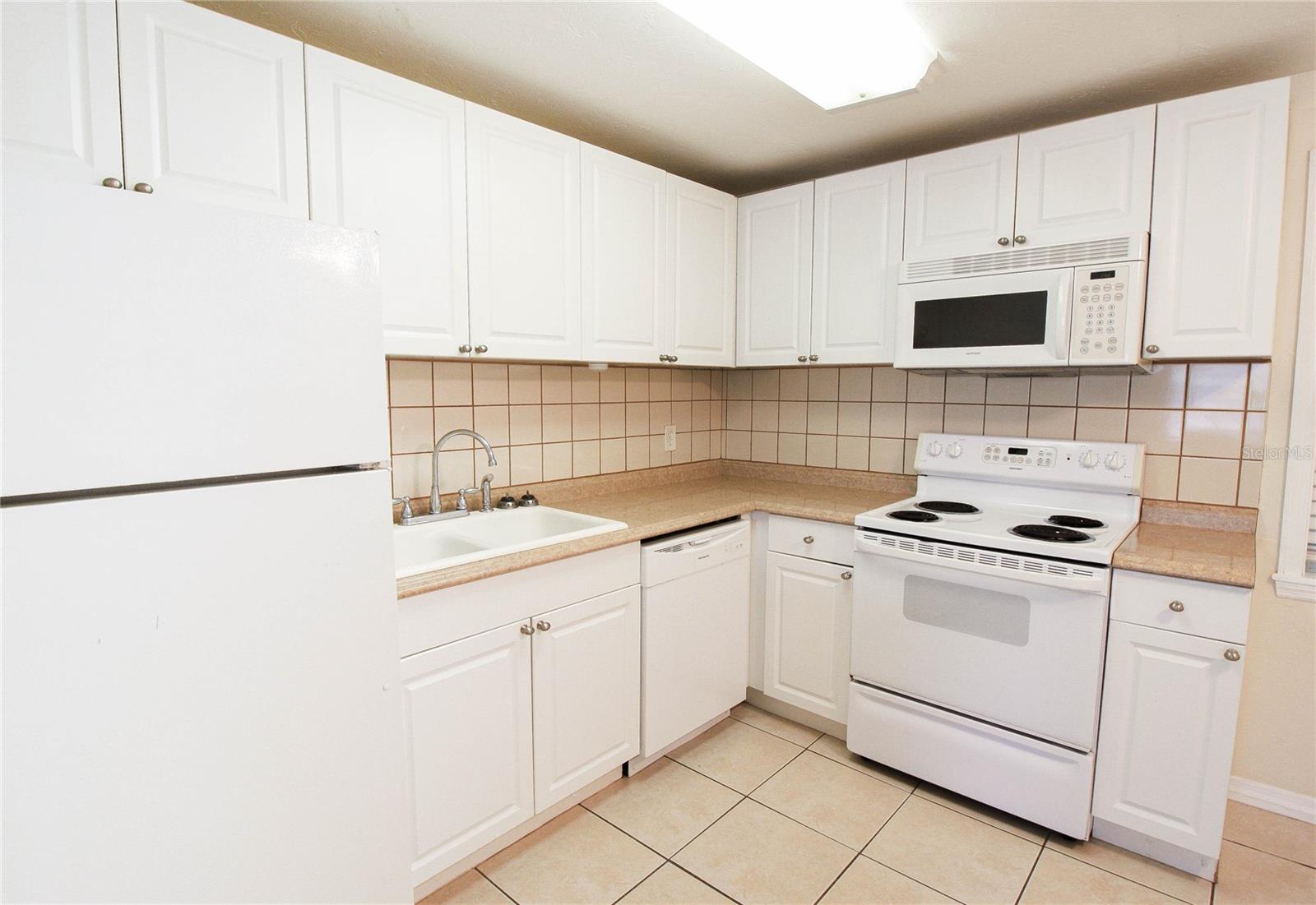 1644 Redwood St #apt D Property Photo 5