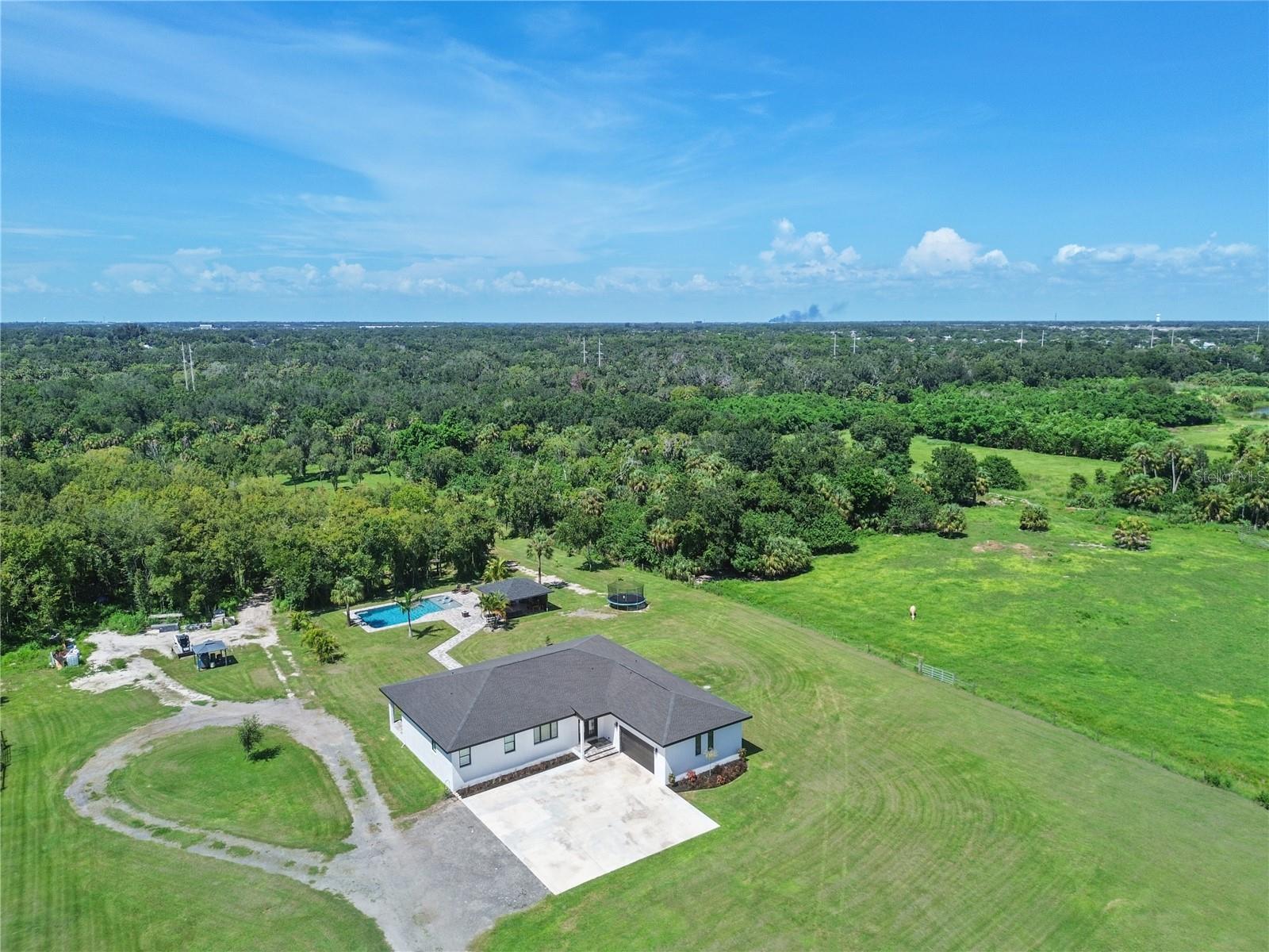 1810 37th St E Property Photo