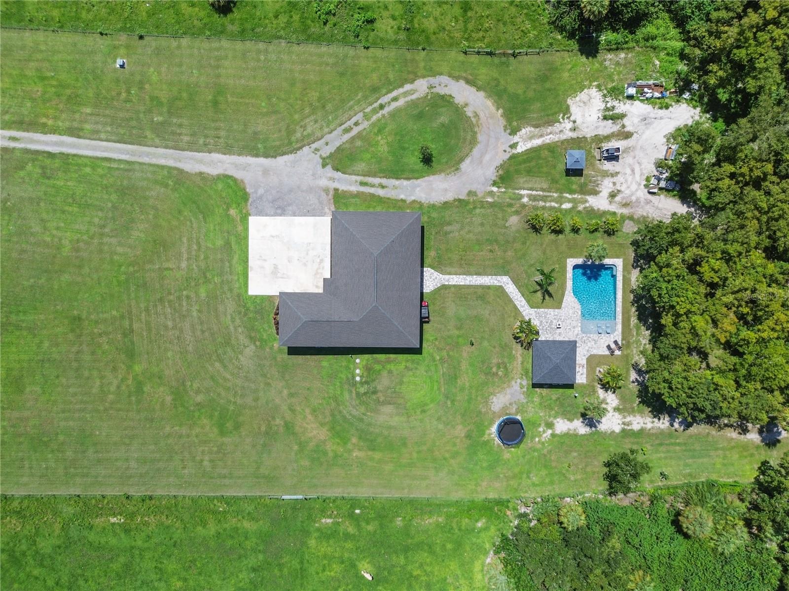 1810 37th St E Property Photo 16