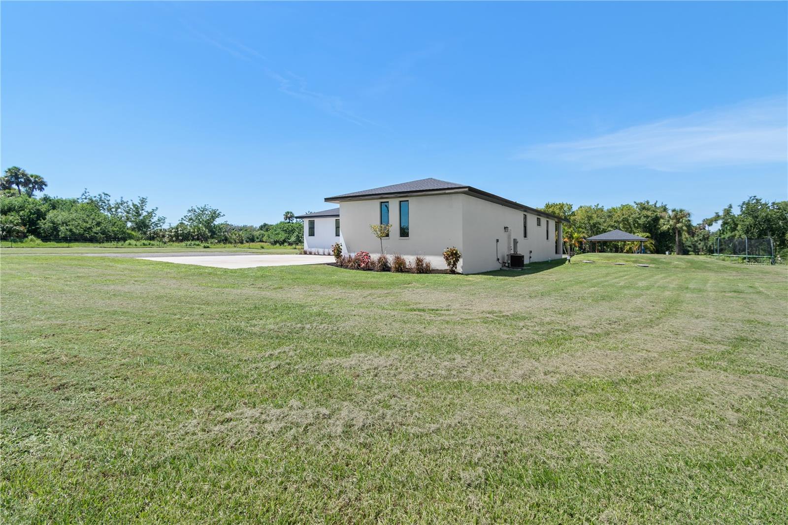 1810 37th St E Property Photo 69