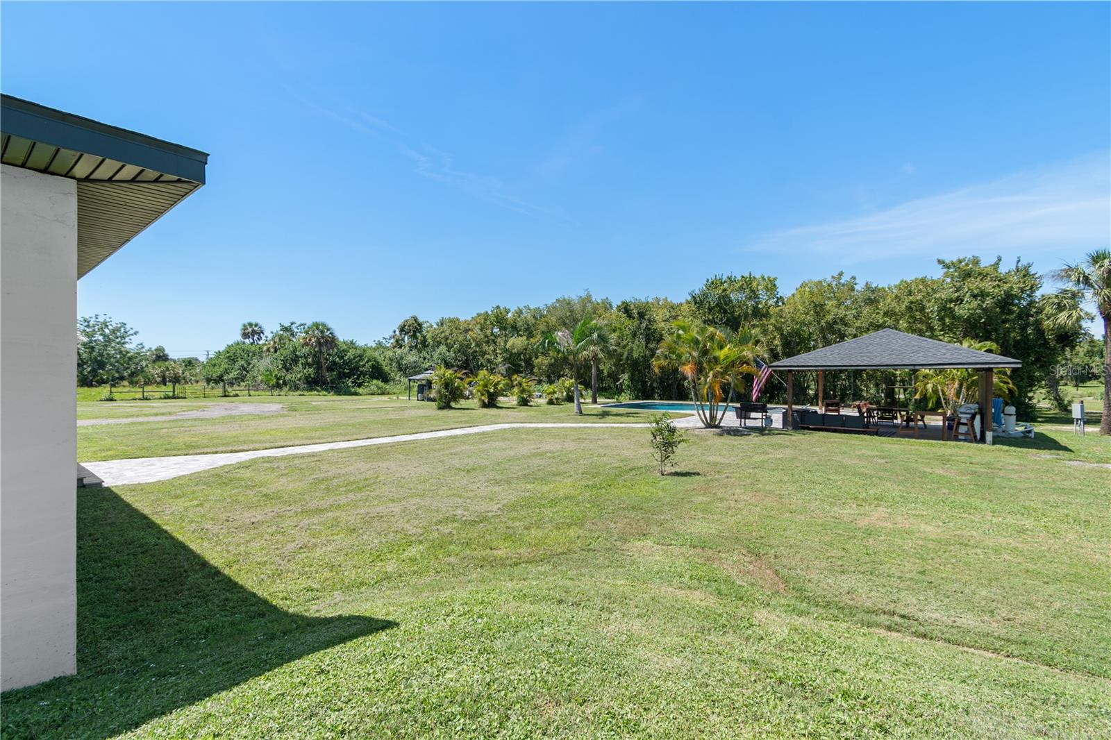1810 37th St E Property Photo 70