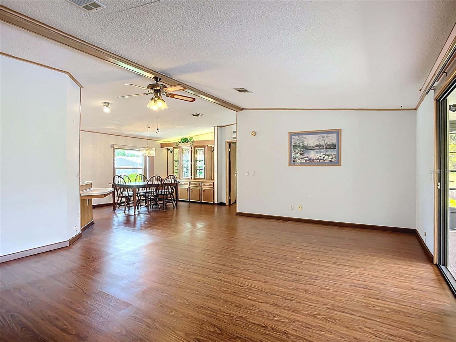 89 Whipporwill Ct Property Photo 13