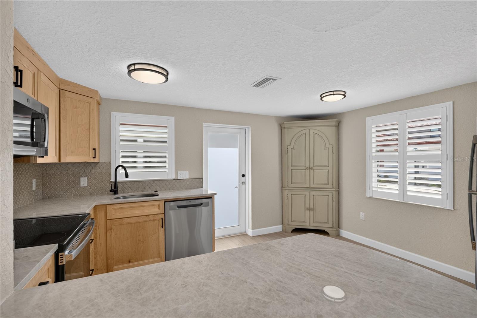 6154 Midnight Pass Rd #villa4c Property Photo 8