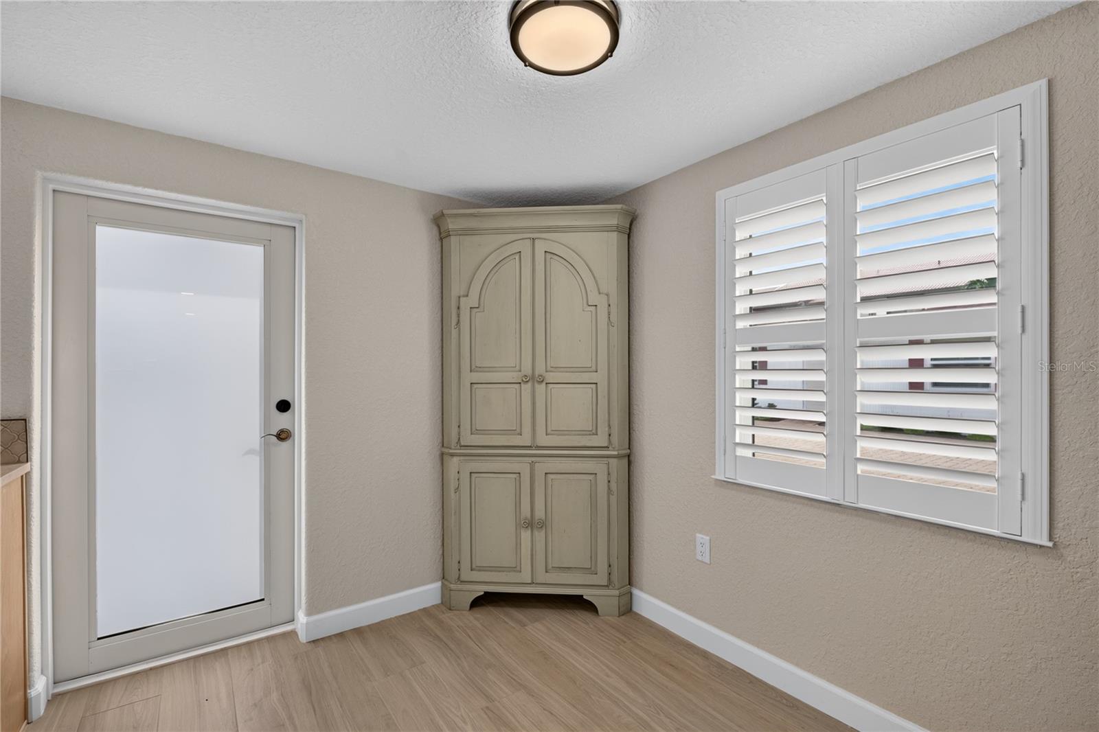 6154 Midnight Pass Rd #villa4c Property Photo 9