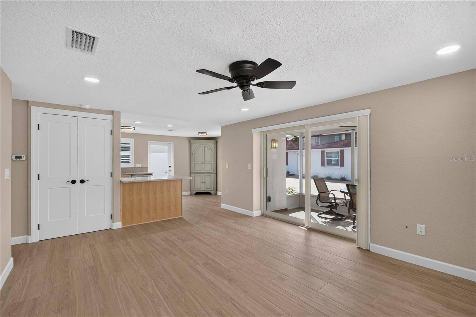 6154 Midnight Pass Rd #villa4c Property Photo 12