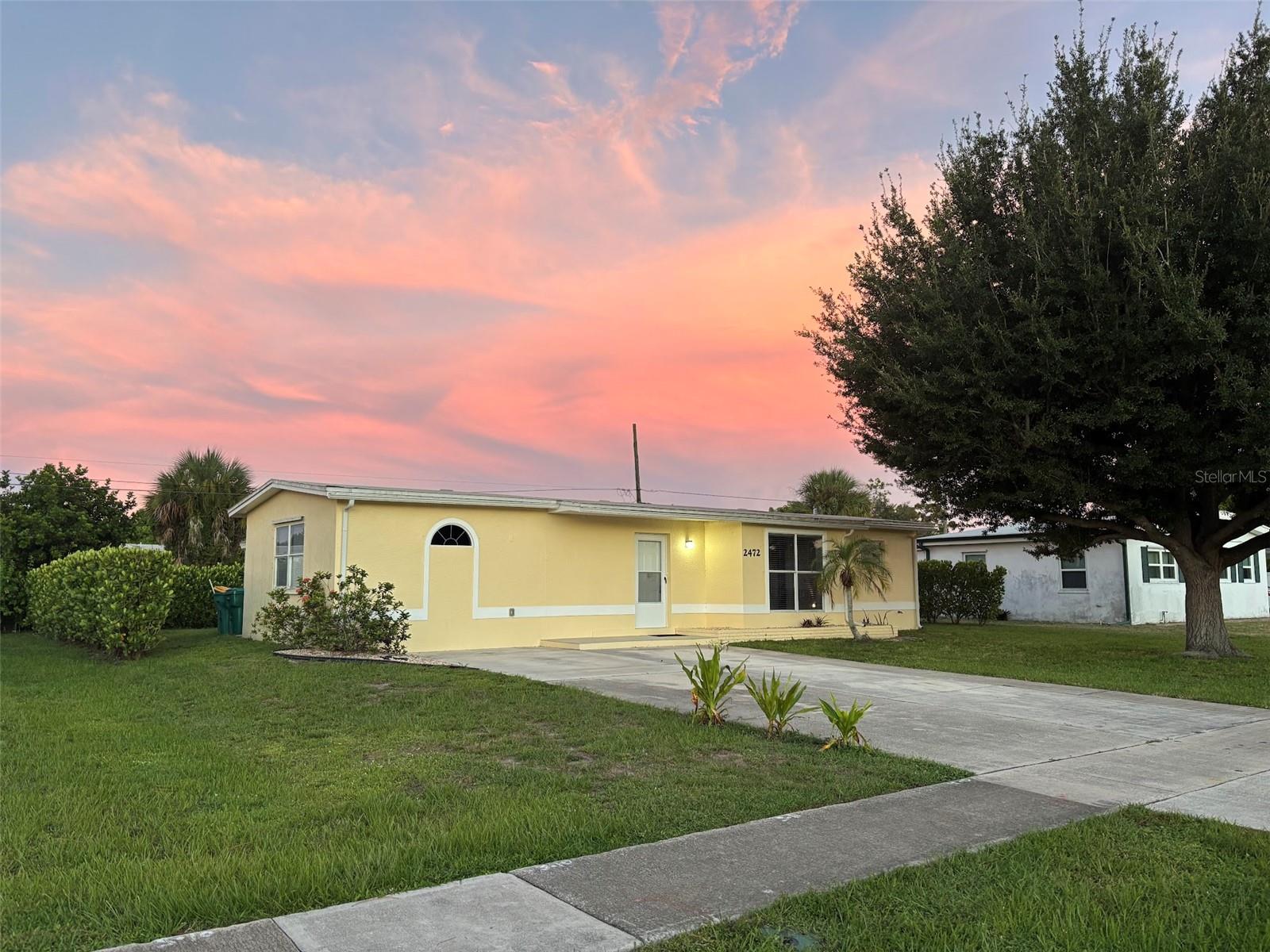 2472 PICNIC ST Property Photo 1