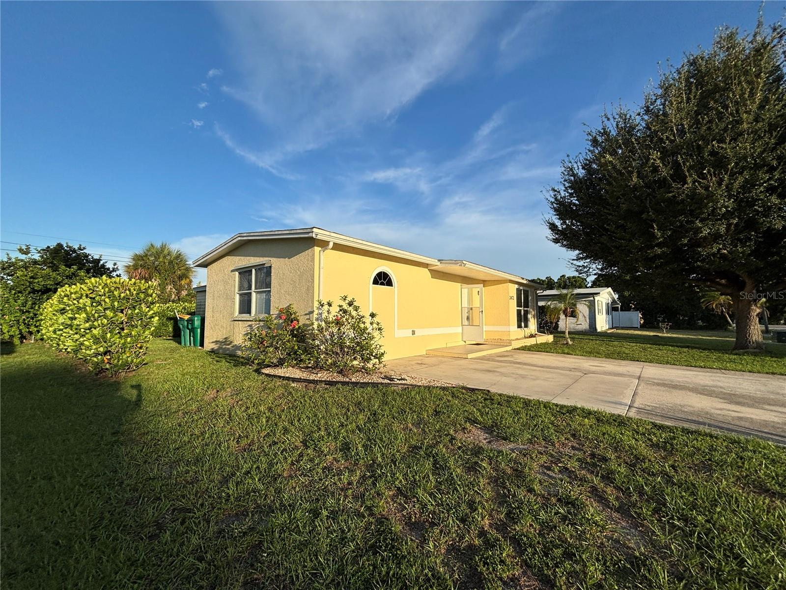 2472 Picnic St Property Photo 4