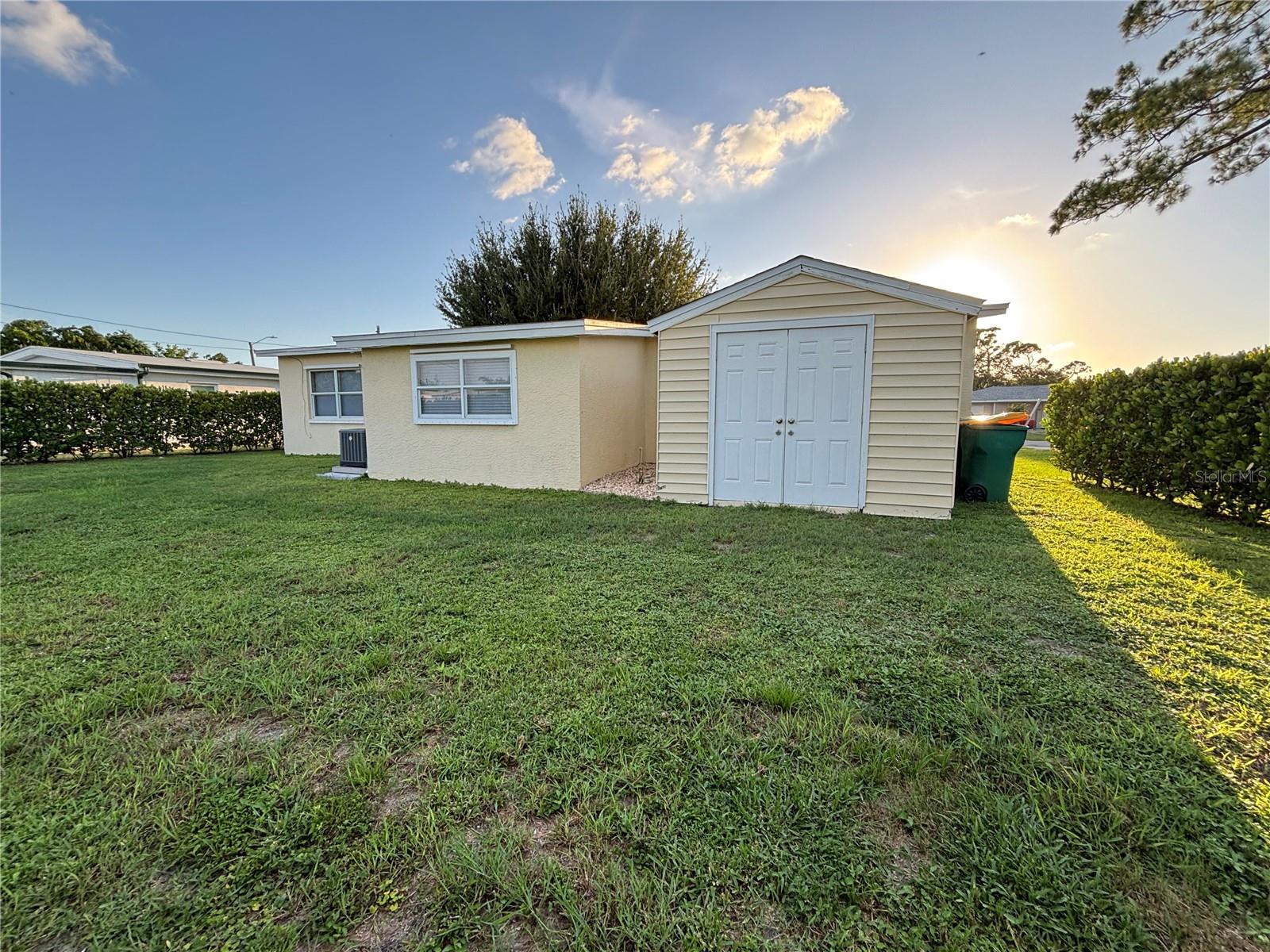 2472 Picnic St Property Photo 8