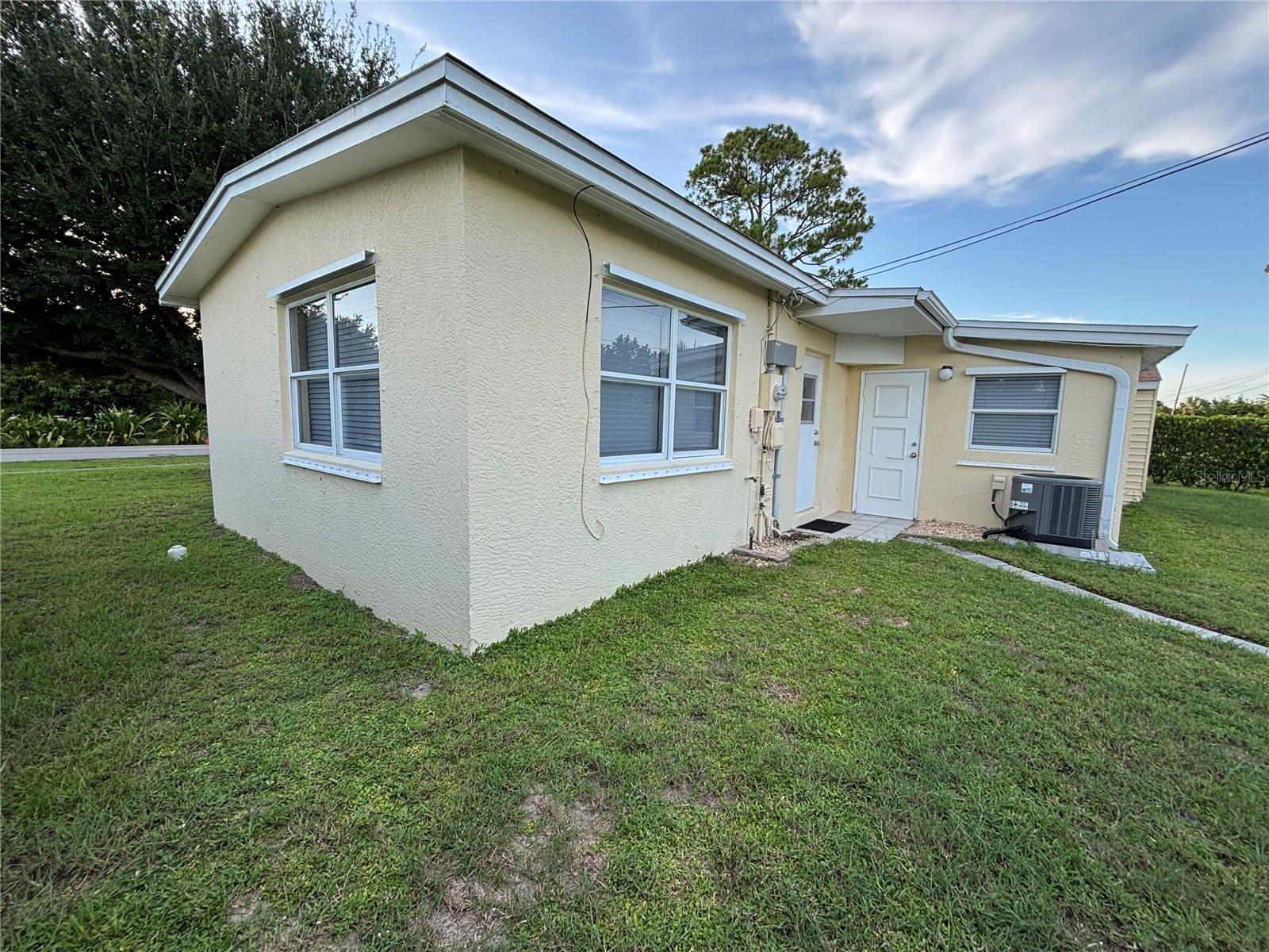 2472 Picnic St Property Photo 10