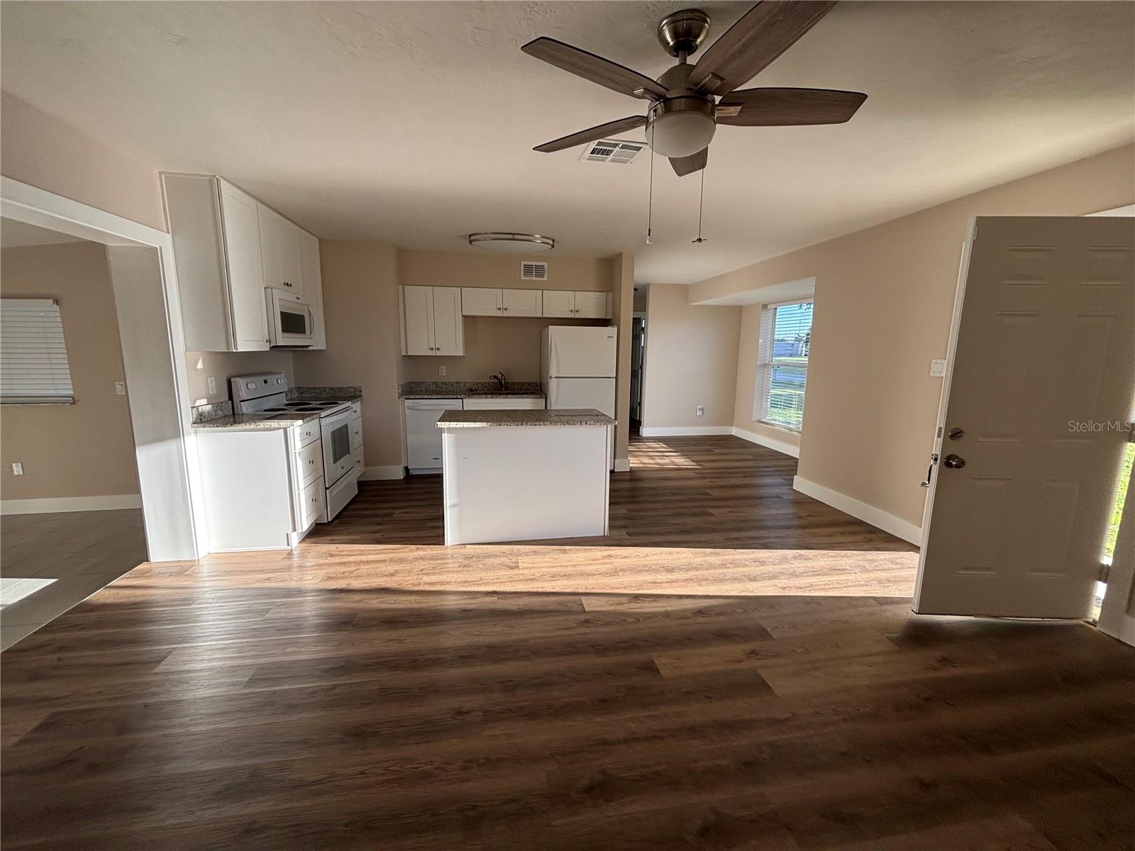 2472 Picnic St Property Photo 15