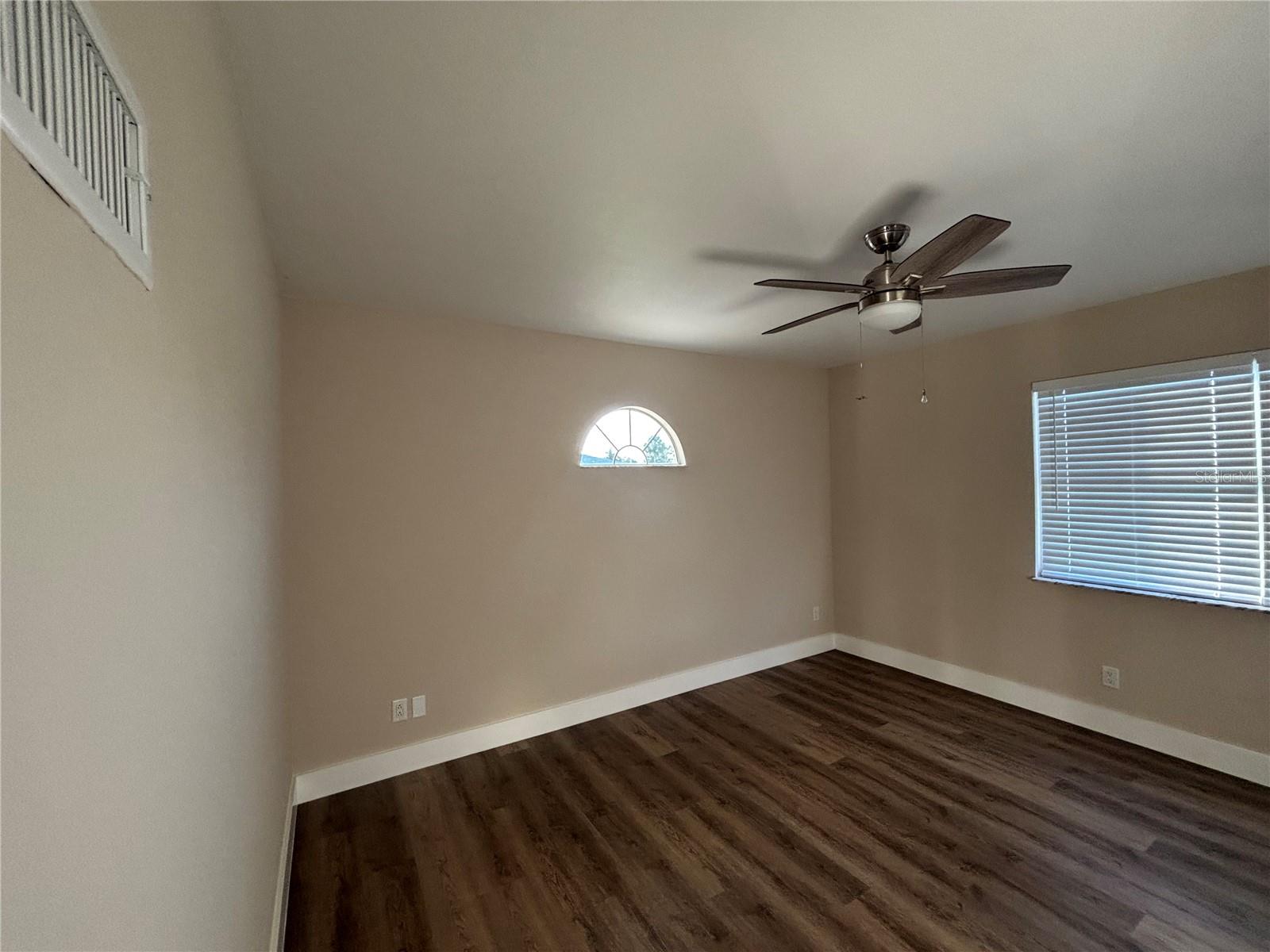2472 Picnic St Property Photo 17