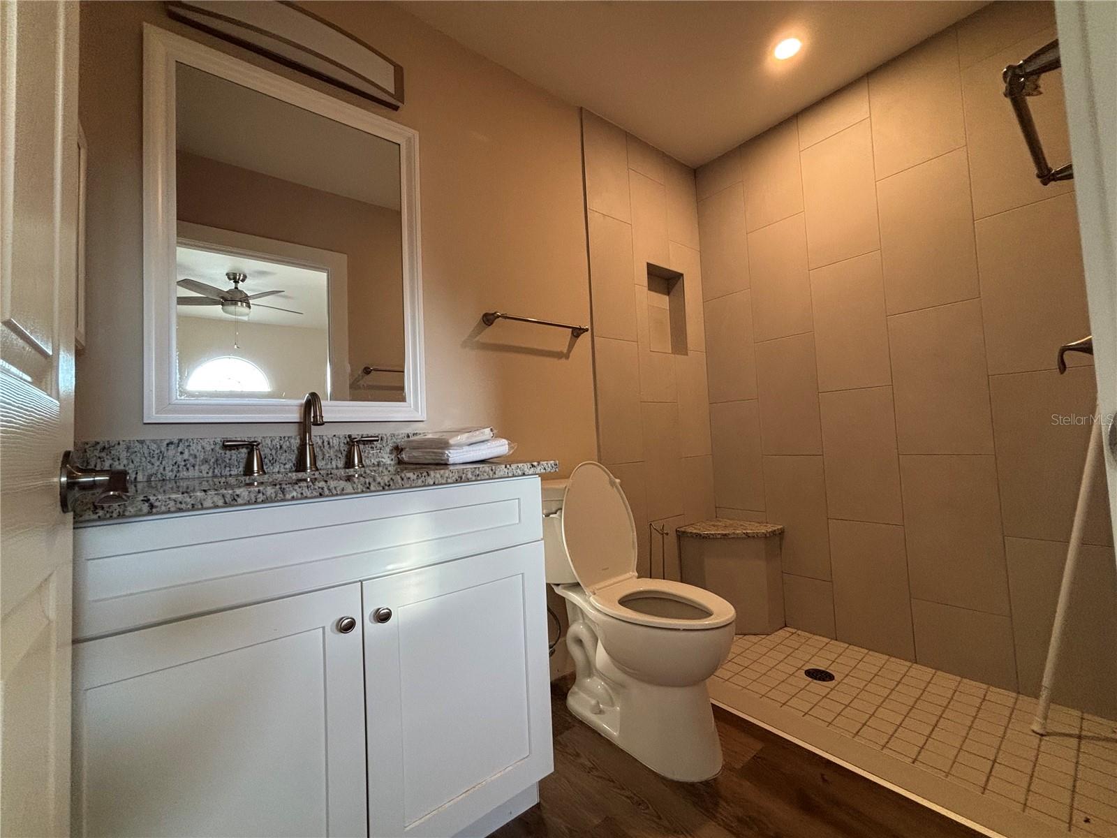 2472 Picnic St Property Photo 19