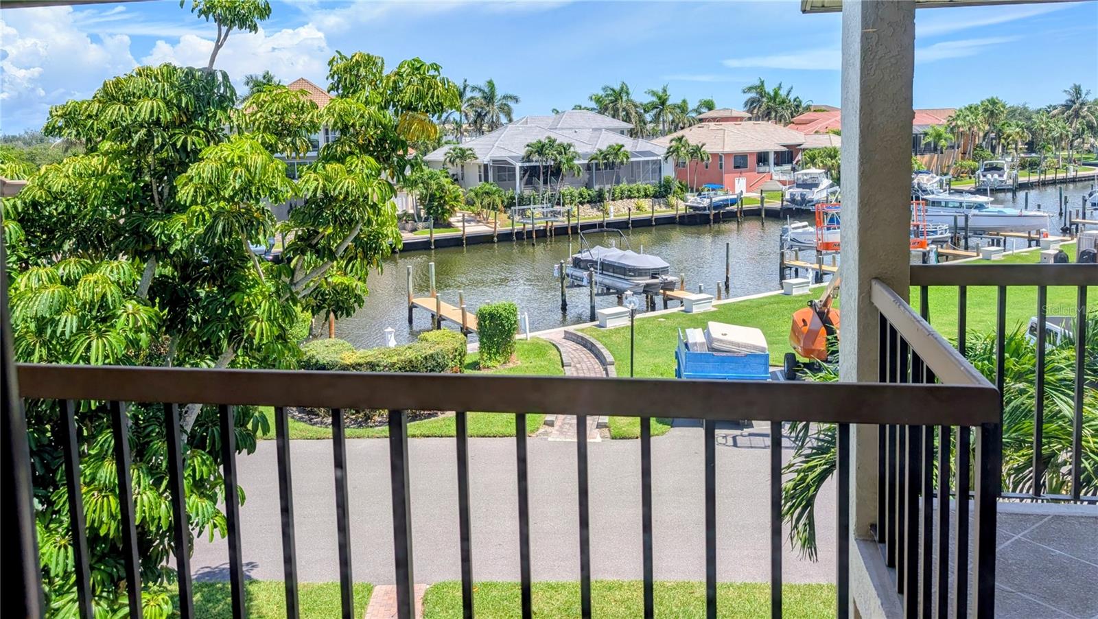 3850 Mariners Walk #723 Property Photo 4