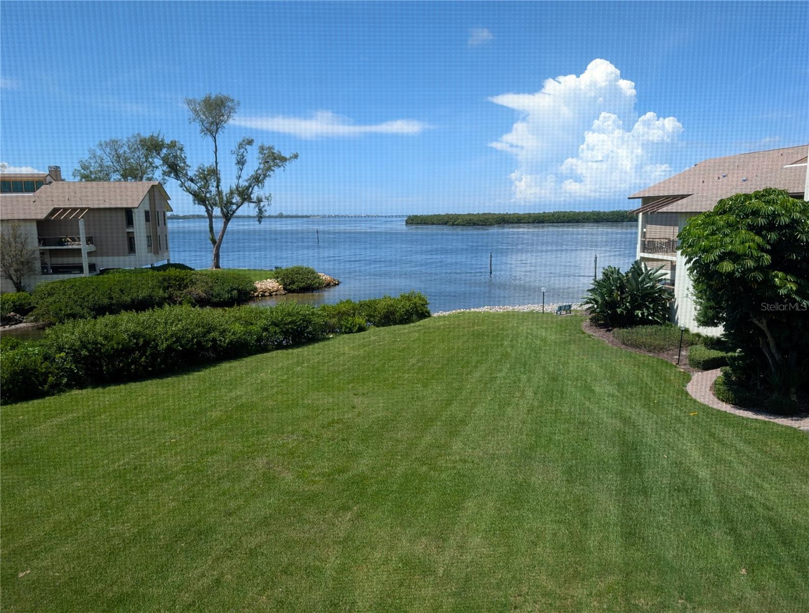3850 Mariners Walk #723 Property Photo 5
