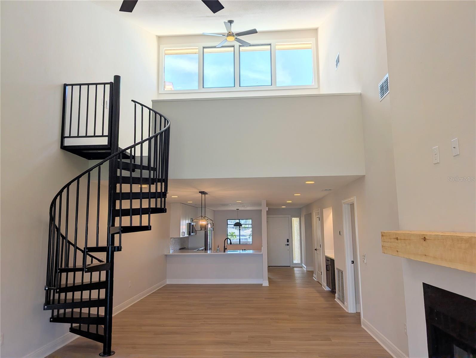 3850 Mariners Walk #723 Property Photo 6
