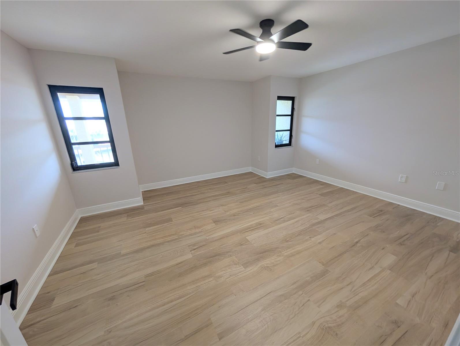 3850 Mariners Walk #723 Property Photo 37