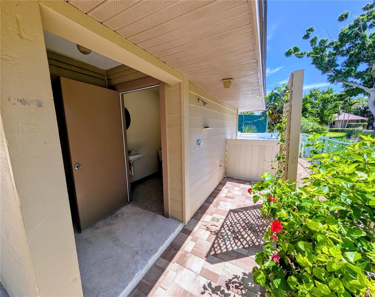3850 Mariners Walk #723 Property Photo 38