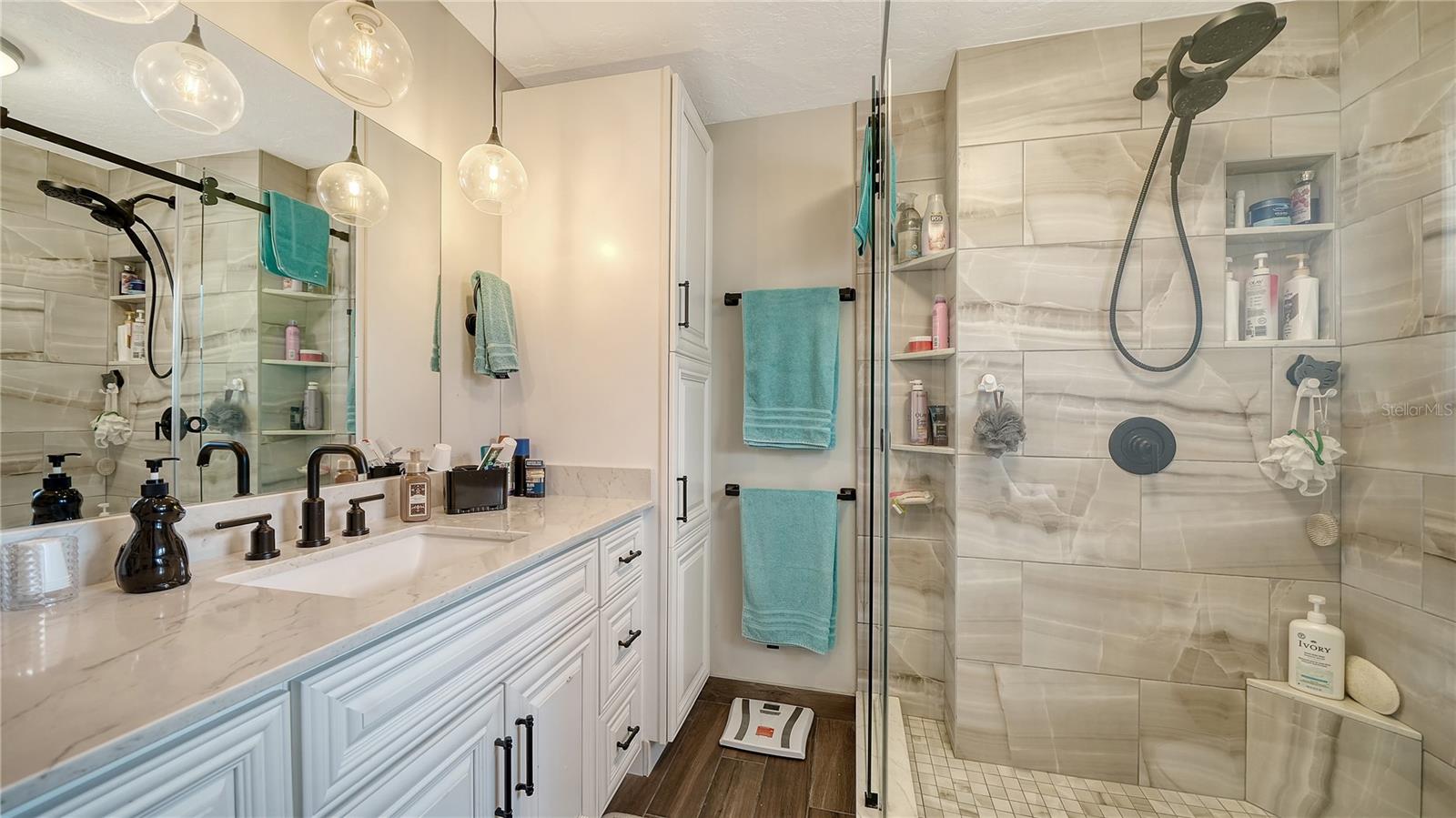 A4703100 Property Photo 16