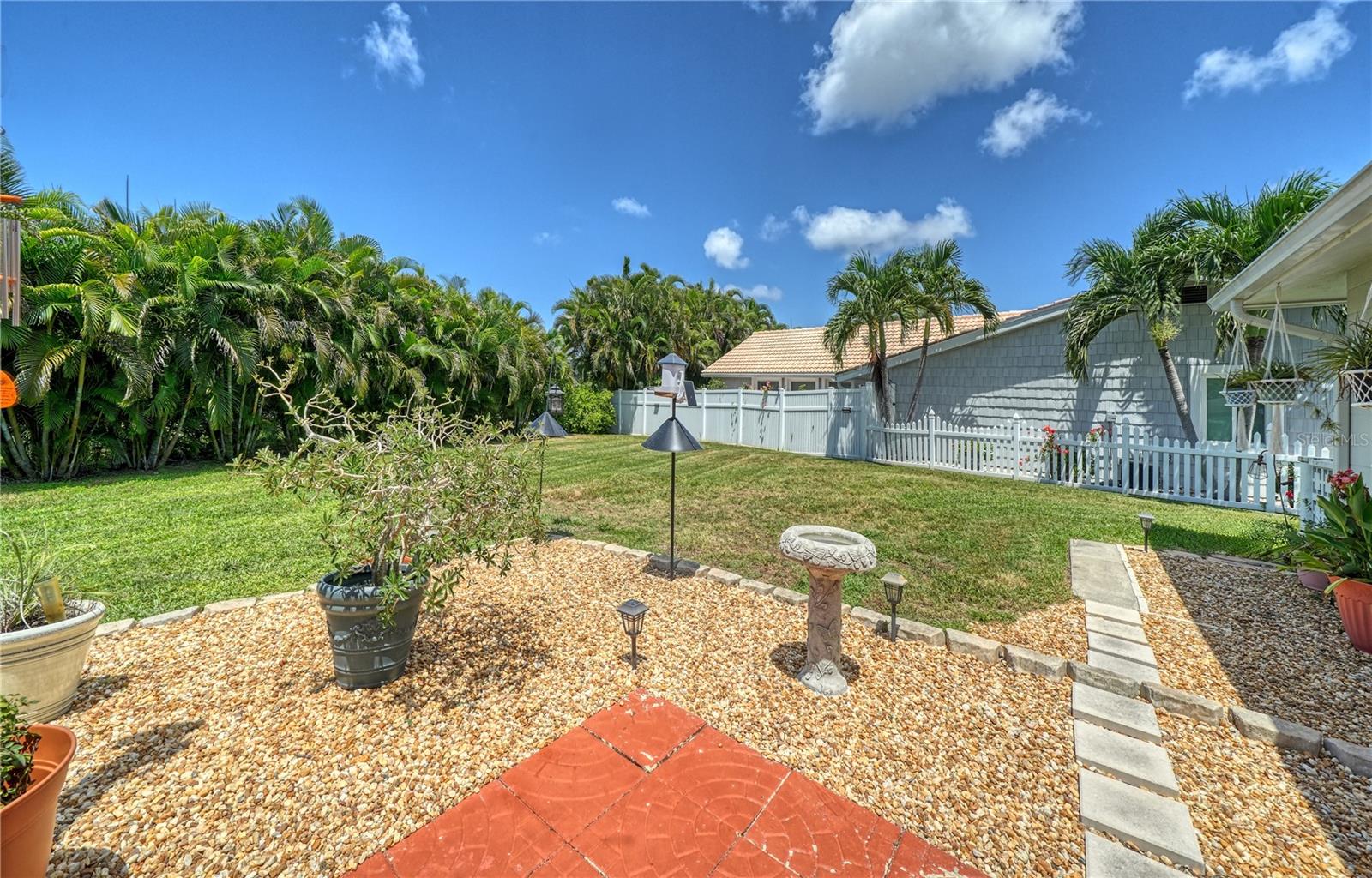 A4703100 Property Photo 23