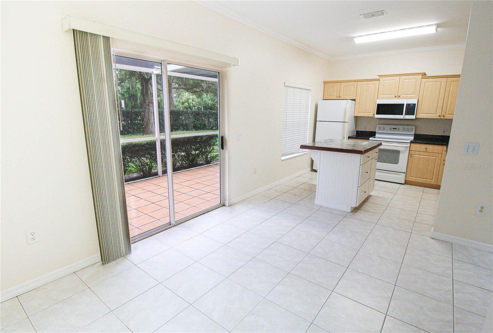 7728 Plantation Cir Property Photo 4