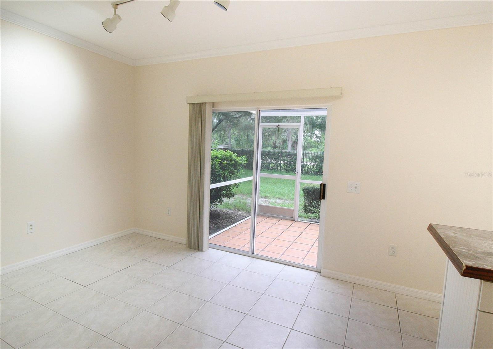 7728 Plantation Cir Property Photo 8
