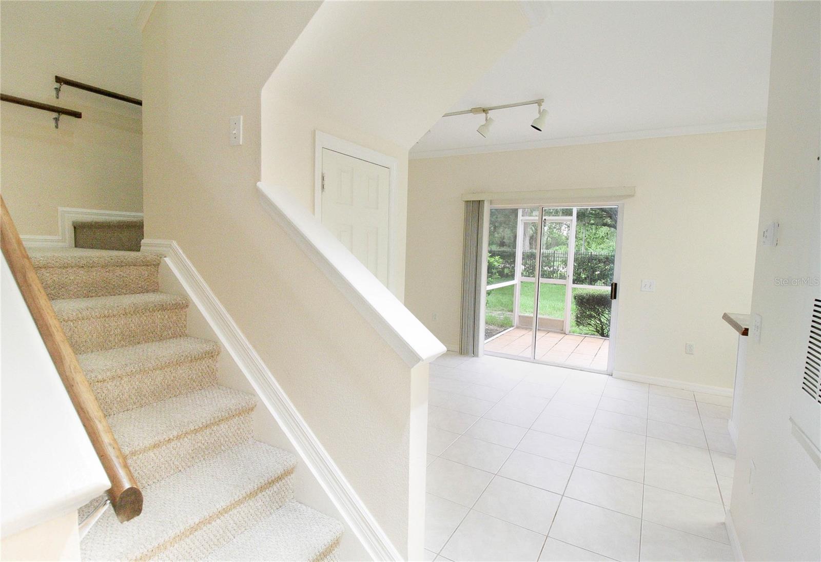 7728 Plantation Cir Property Photo 9