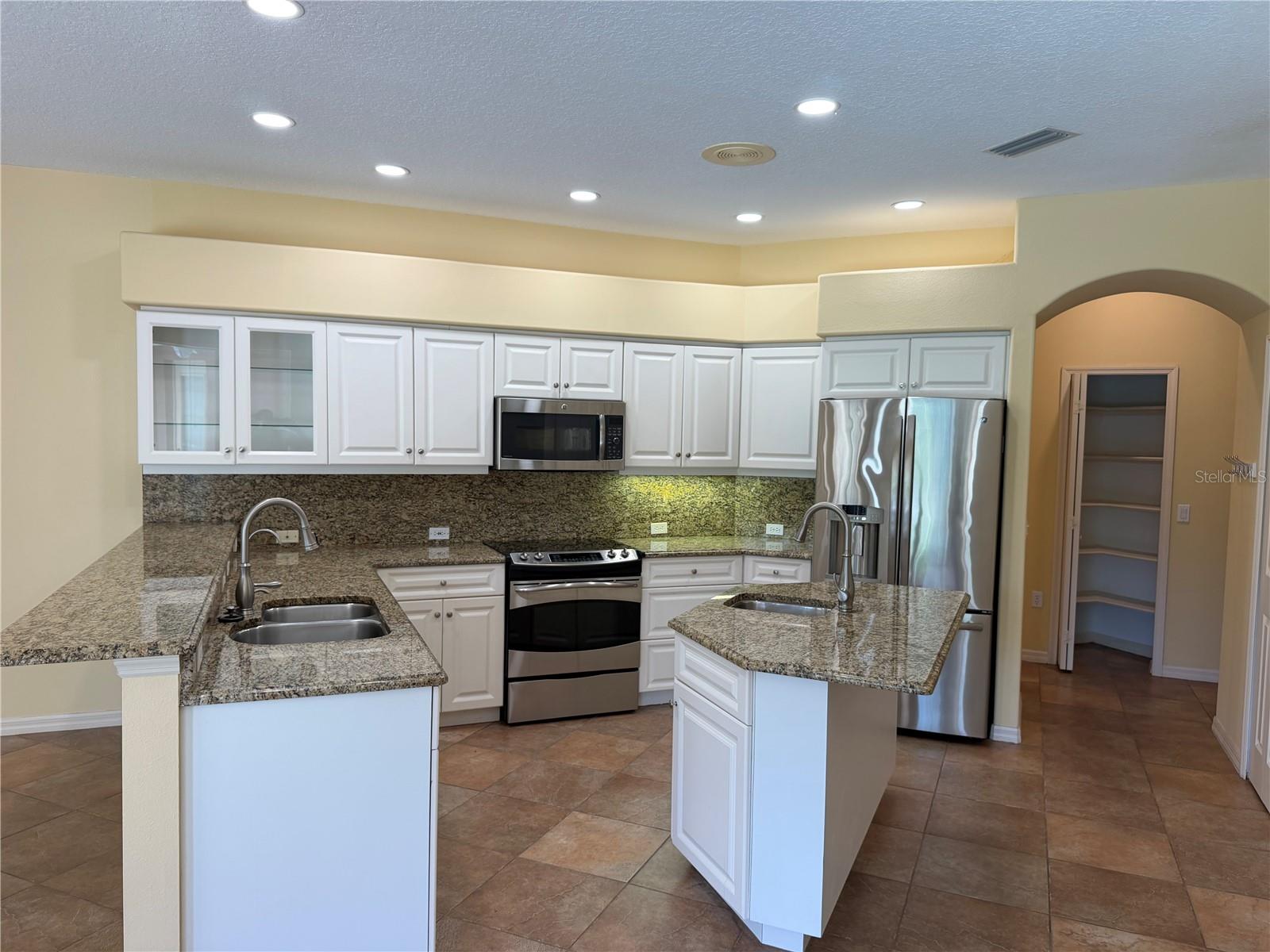 8544 Park Shore Ln Property Photo 11