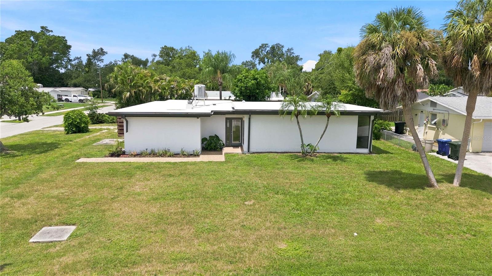 6332 Pauline Ave Property Photo 2