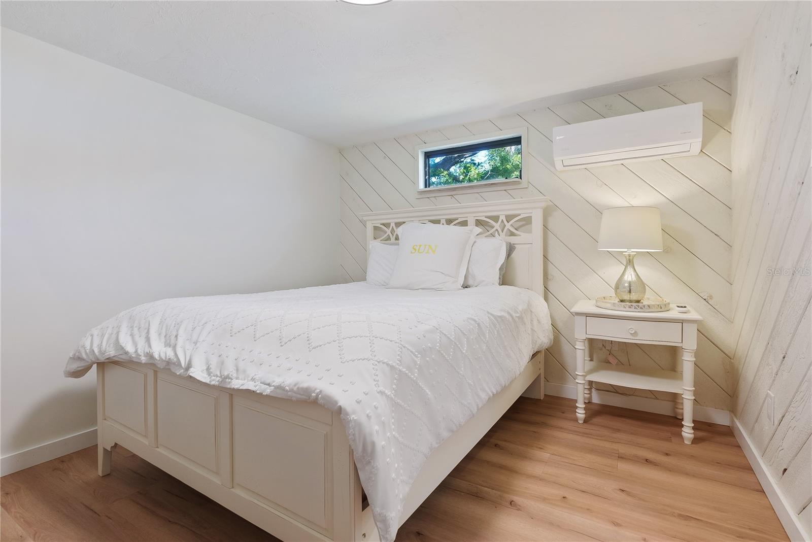 2311 Waldemere St #b Property Photo 11