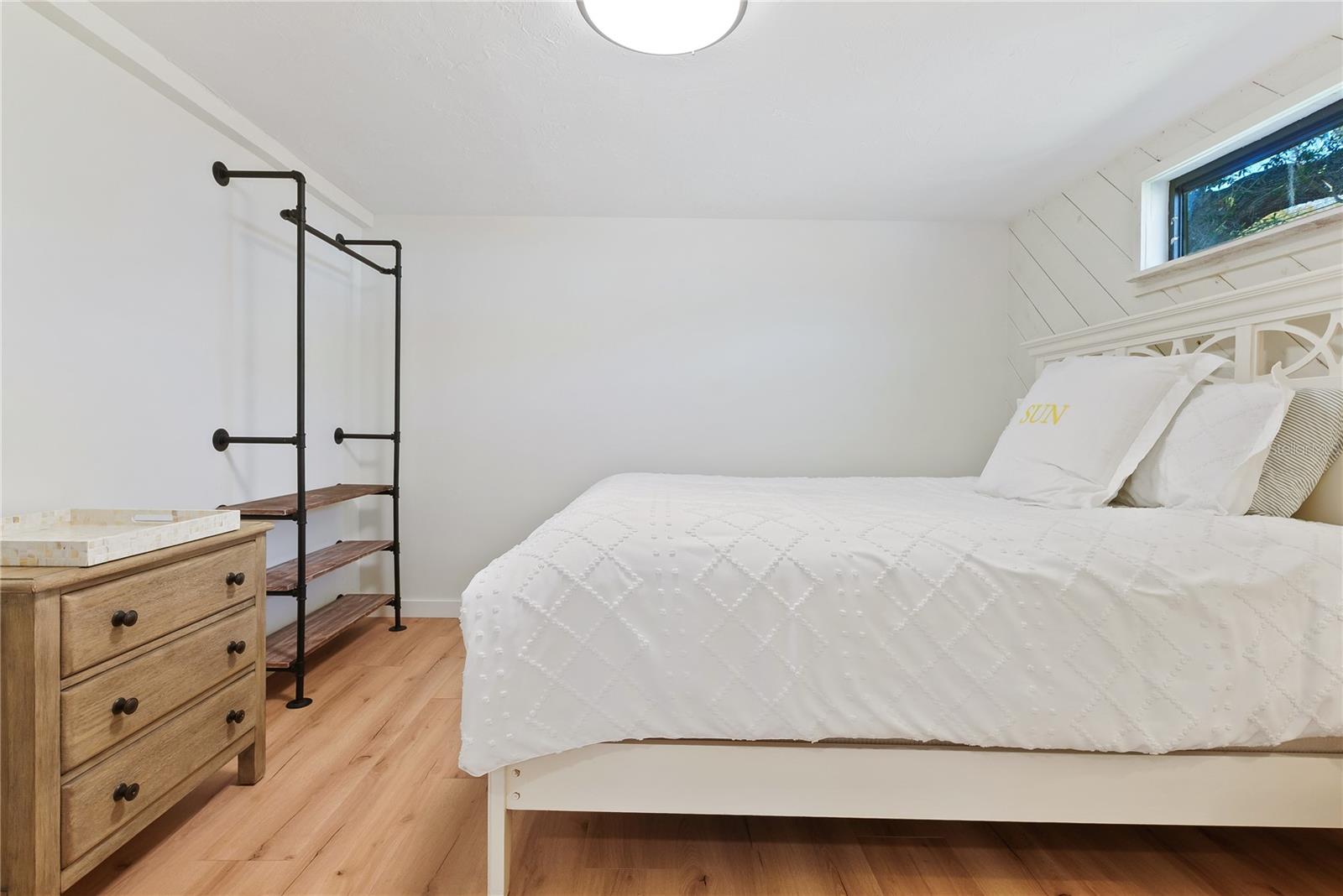 2311 Waldemere St #b Property Photo 12