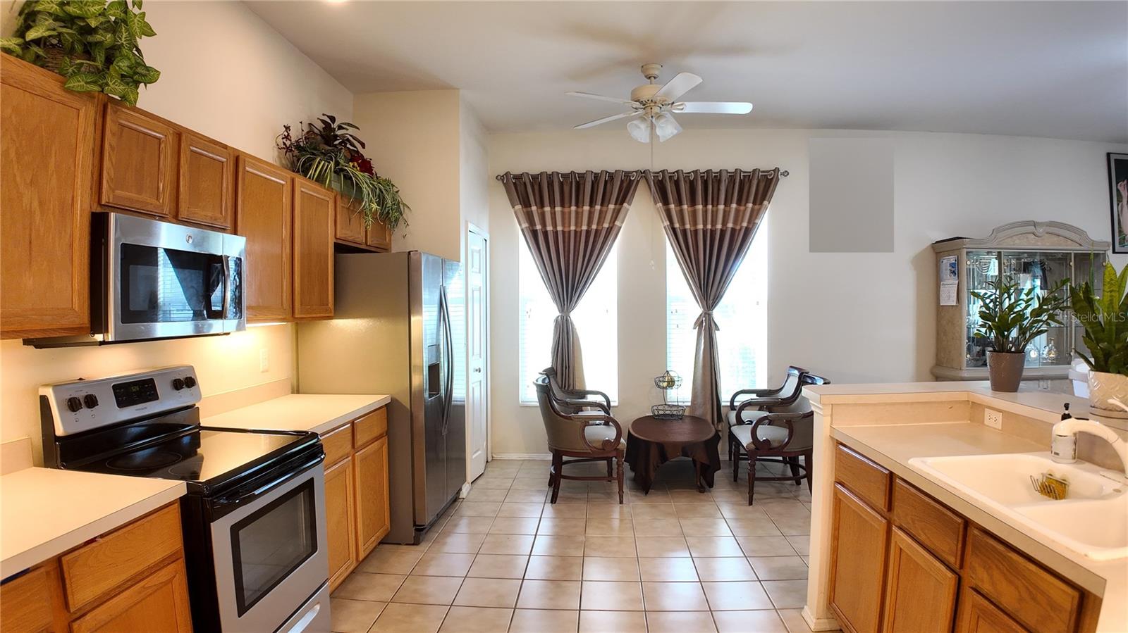 207 39th St E Property Photo 12