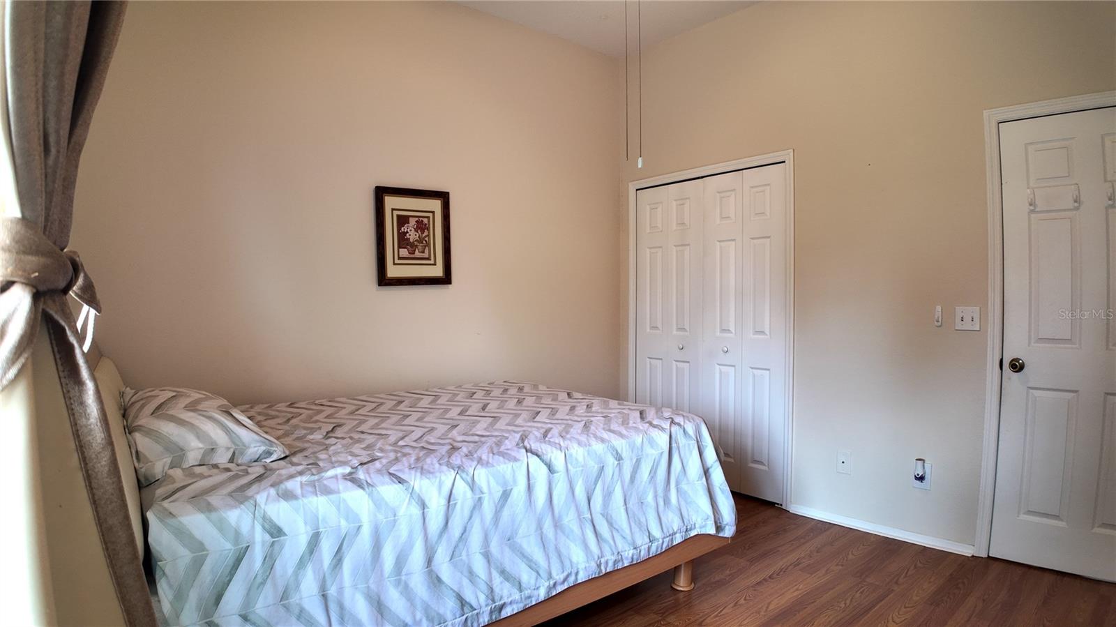 207 39th St E Property Photo 25