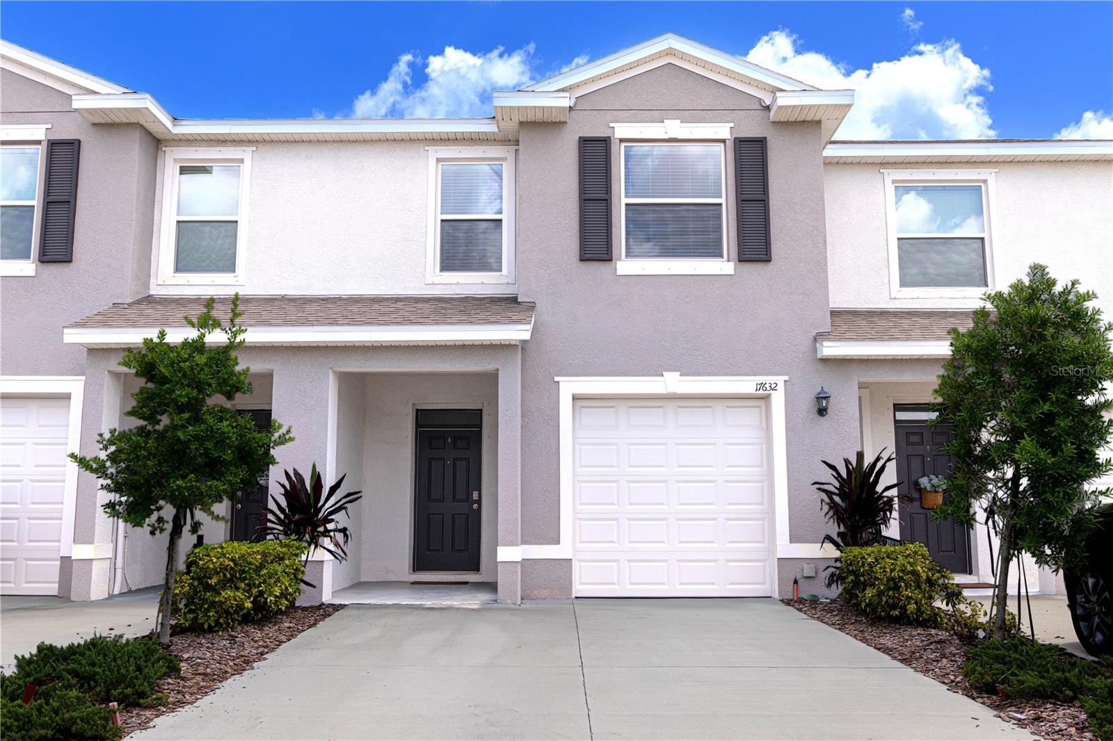 17632 CRESCENT MOON LOOP Property Photo 1
