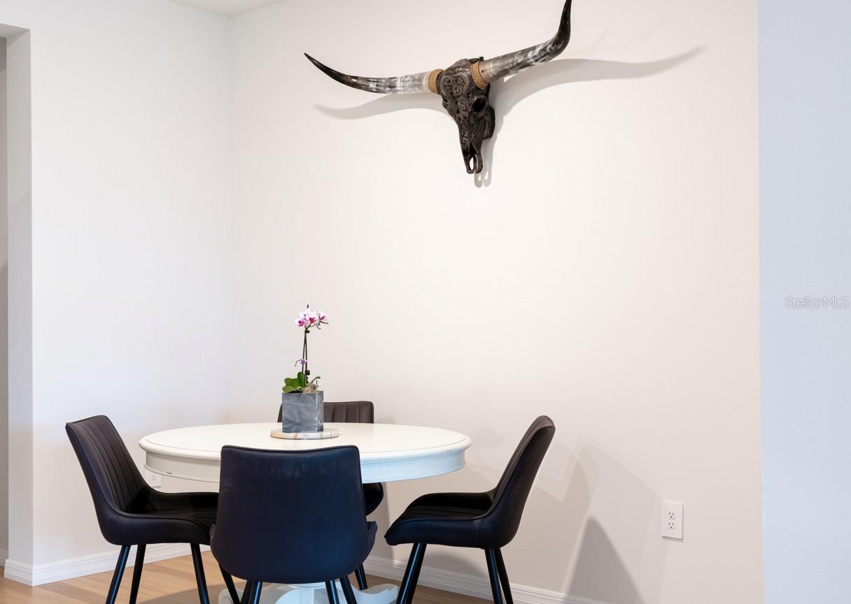 17632 Crescent Moon Loop Property Photo 7