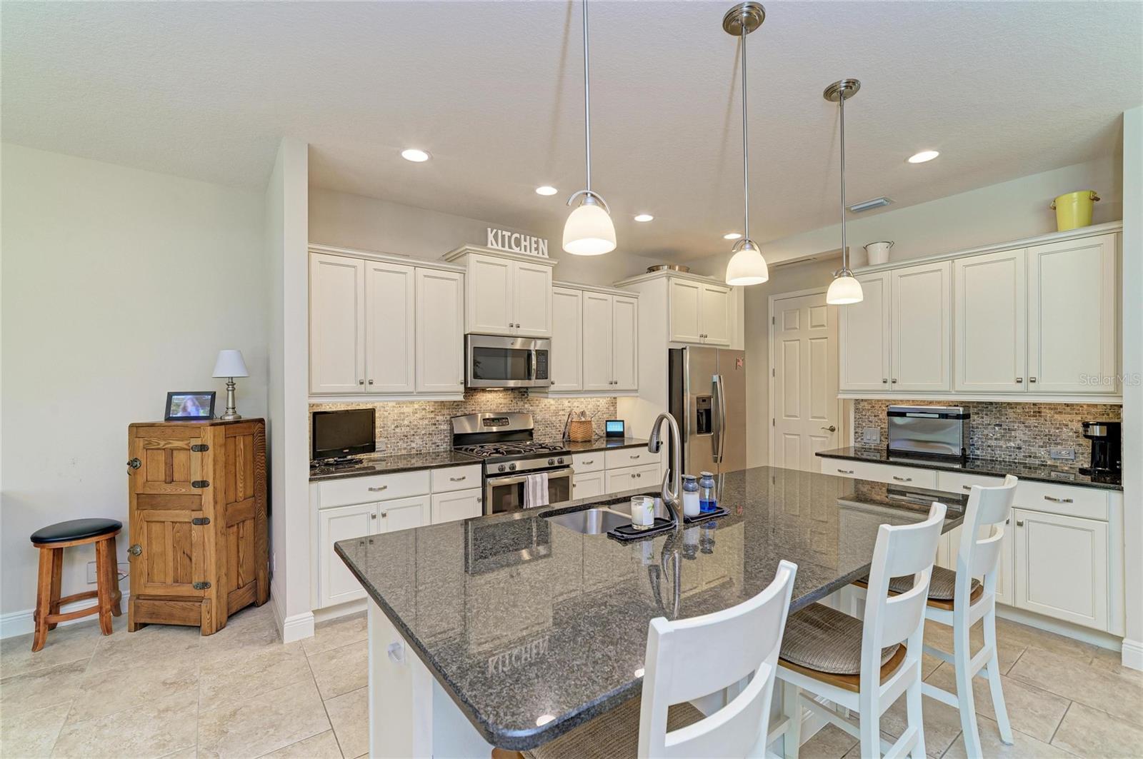 517 Chantilly Trl Property Photo 16