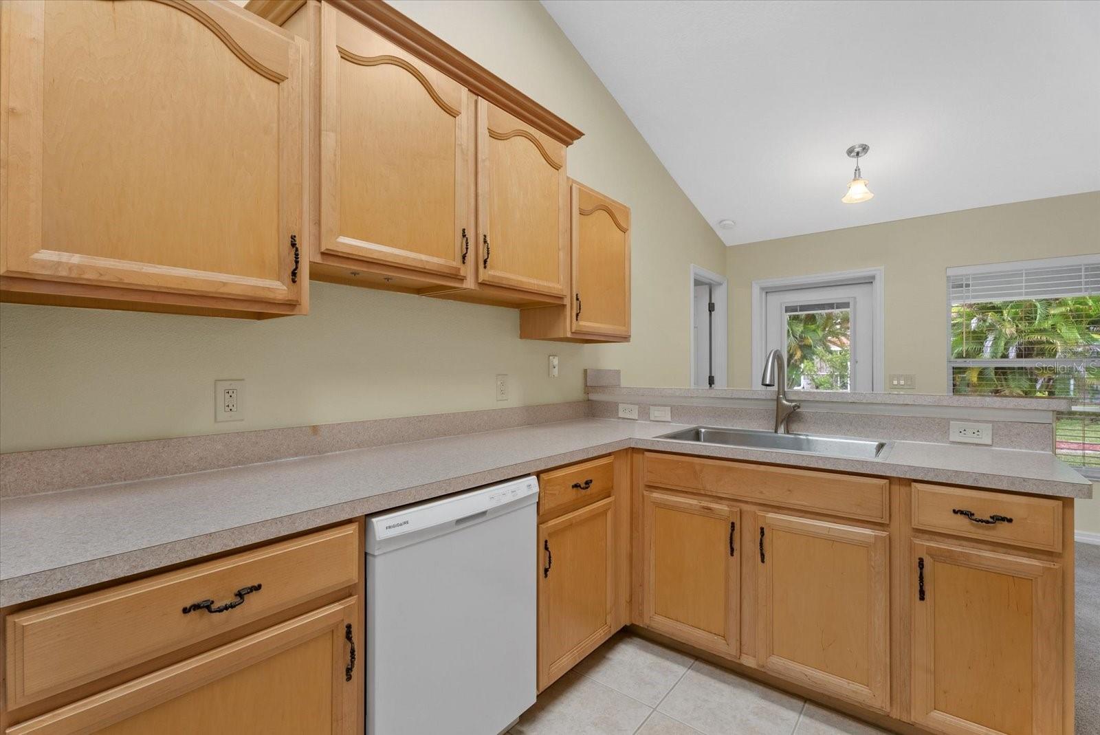 3664 Madagascar Ave Property Photo 6