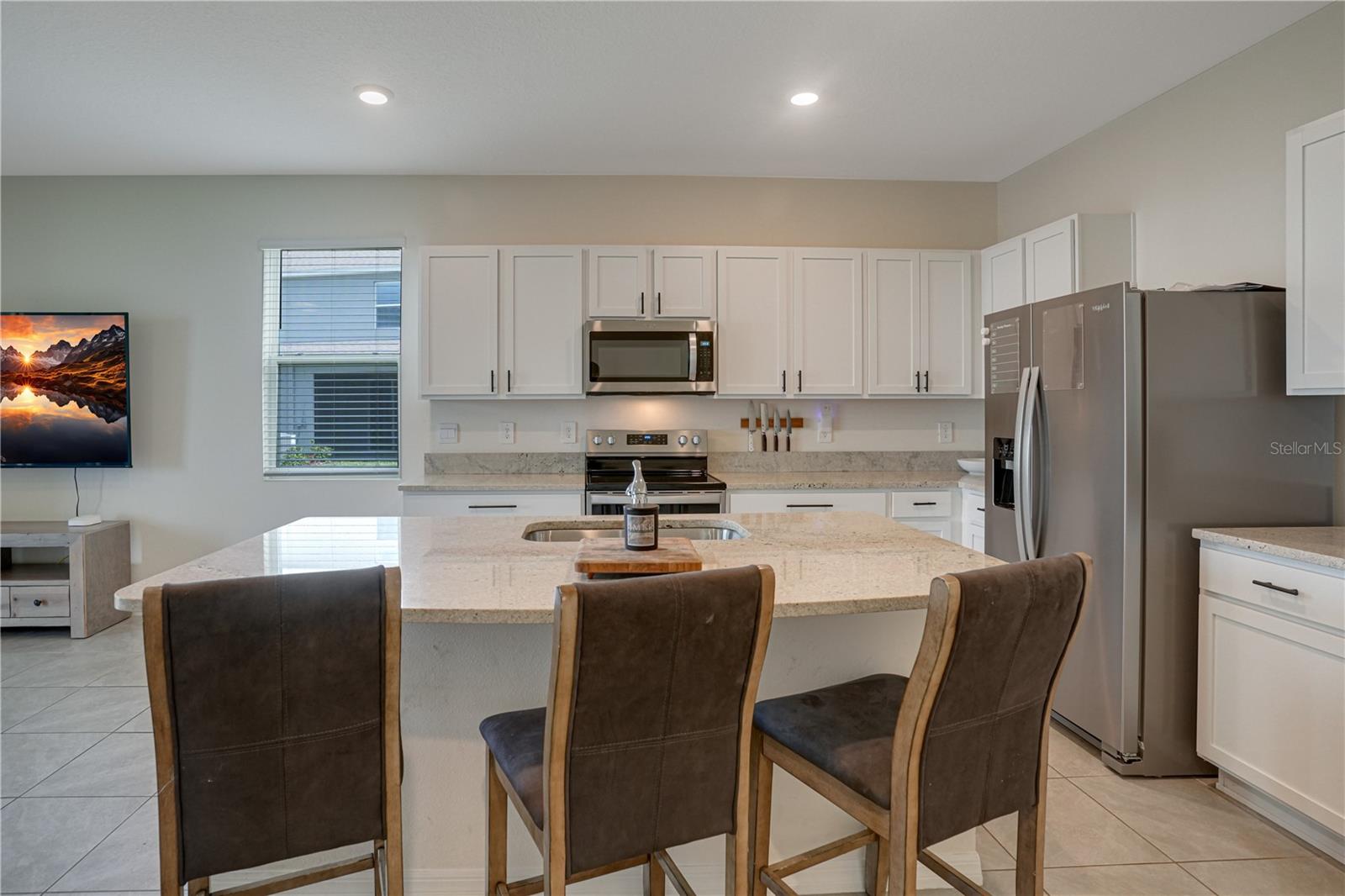 17579 Crescent Moon Loop Property Photo 9
