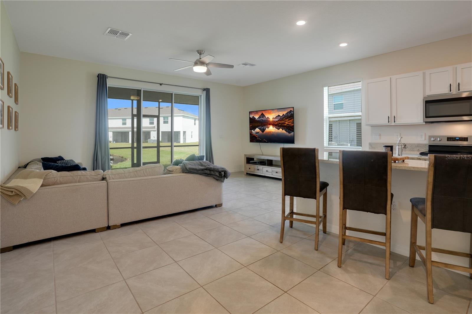 17579 Crescent Moon Loop Property Photo 11