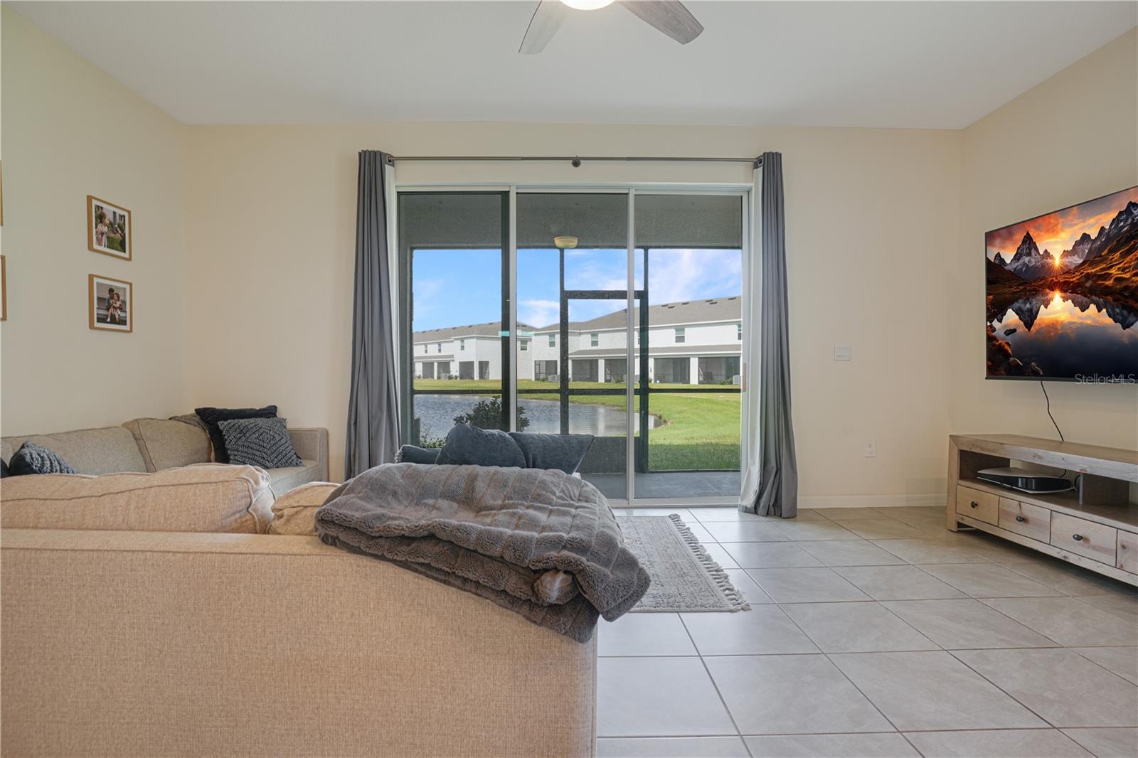 17579 Crescent Moon Loop Property Photo 14