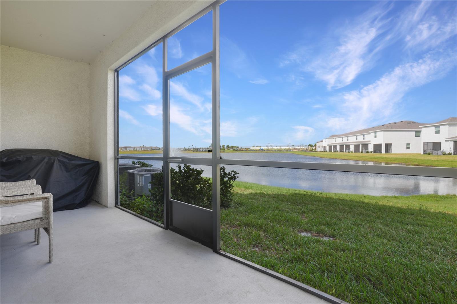 17579 Crescent Moon Loop Property Photo 15
