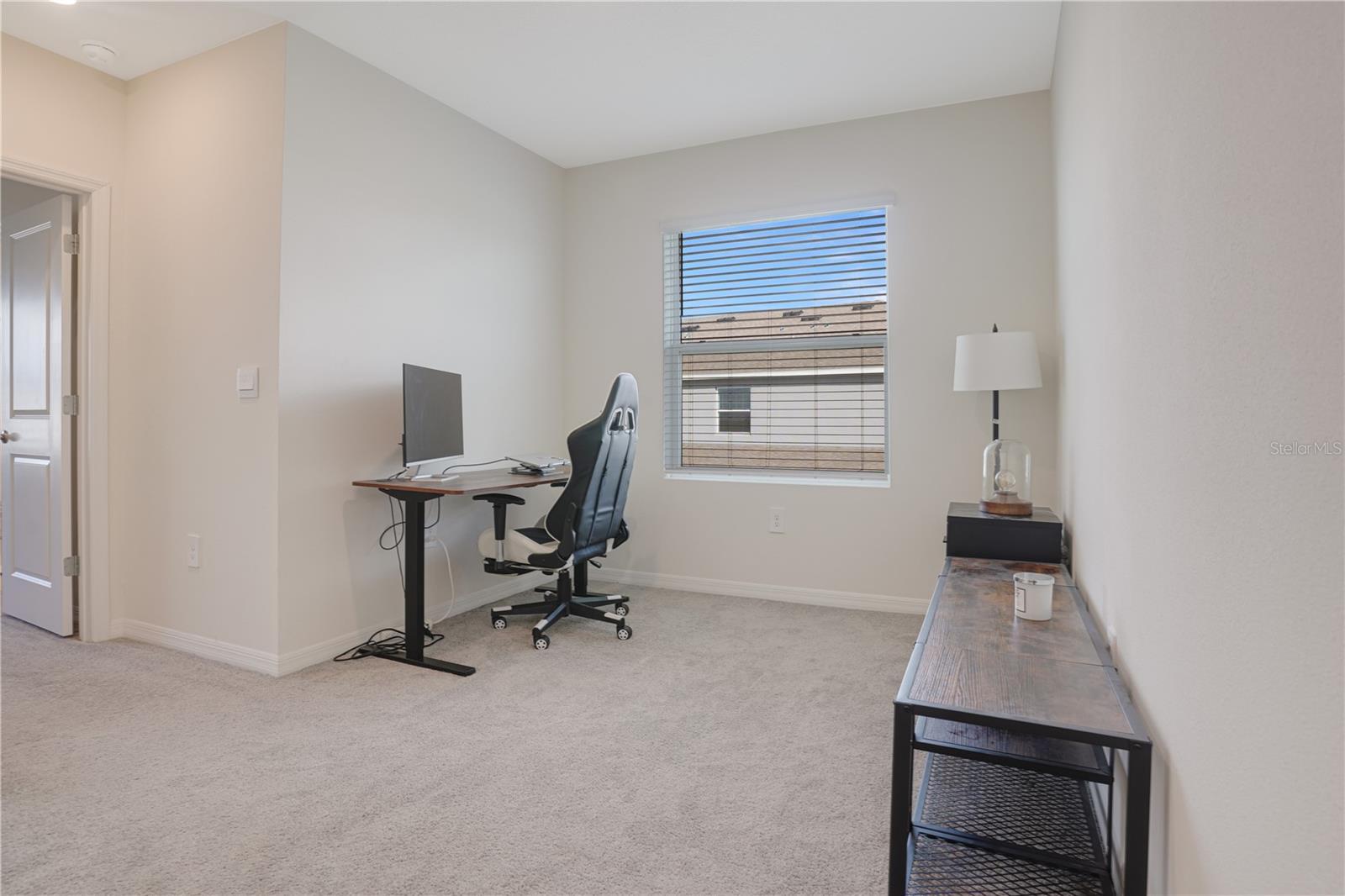 17579 Crescent Moon Loop Property Photo 30