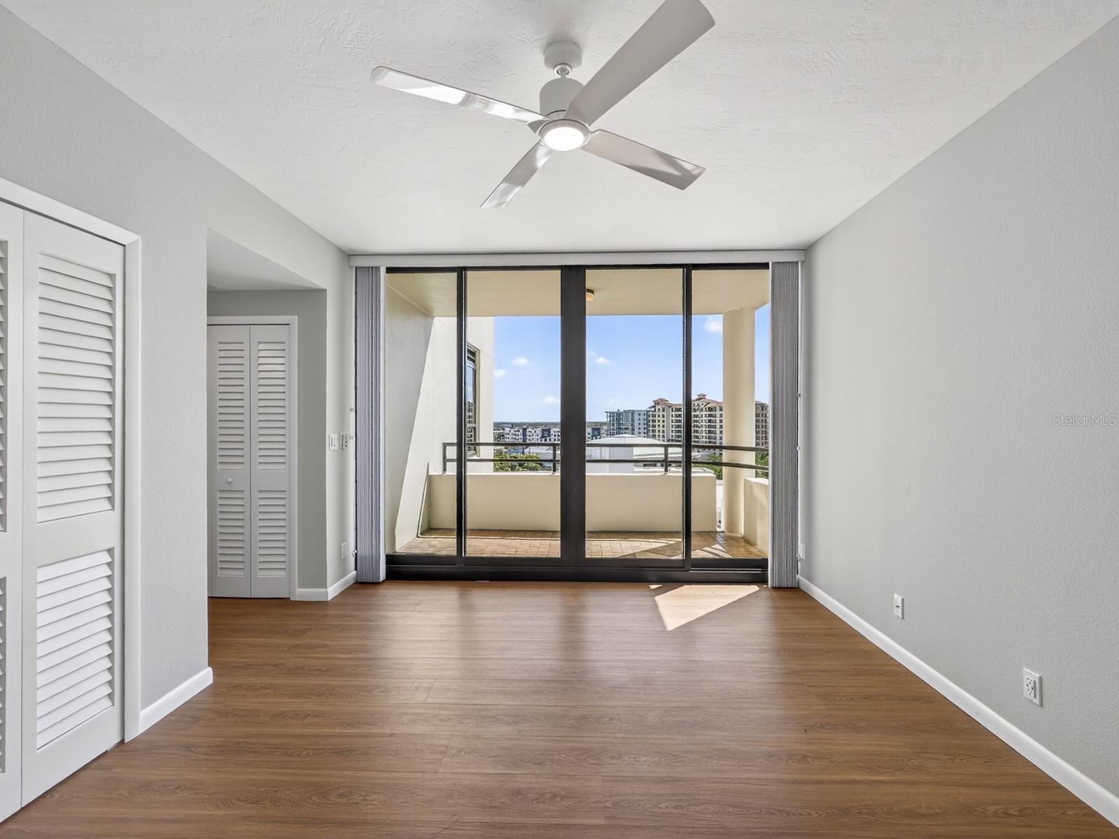 1255 N Gulfstream Ave #1101 Property Photo 23